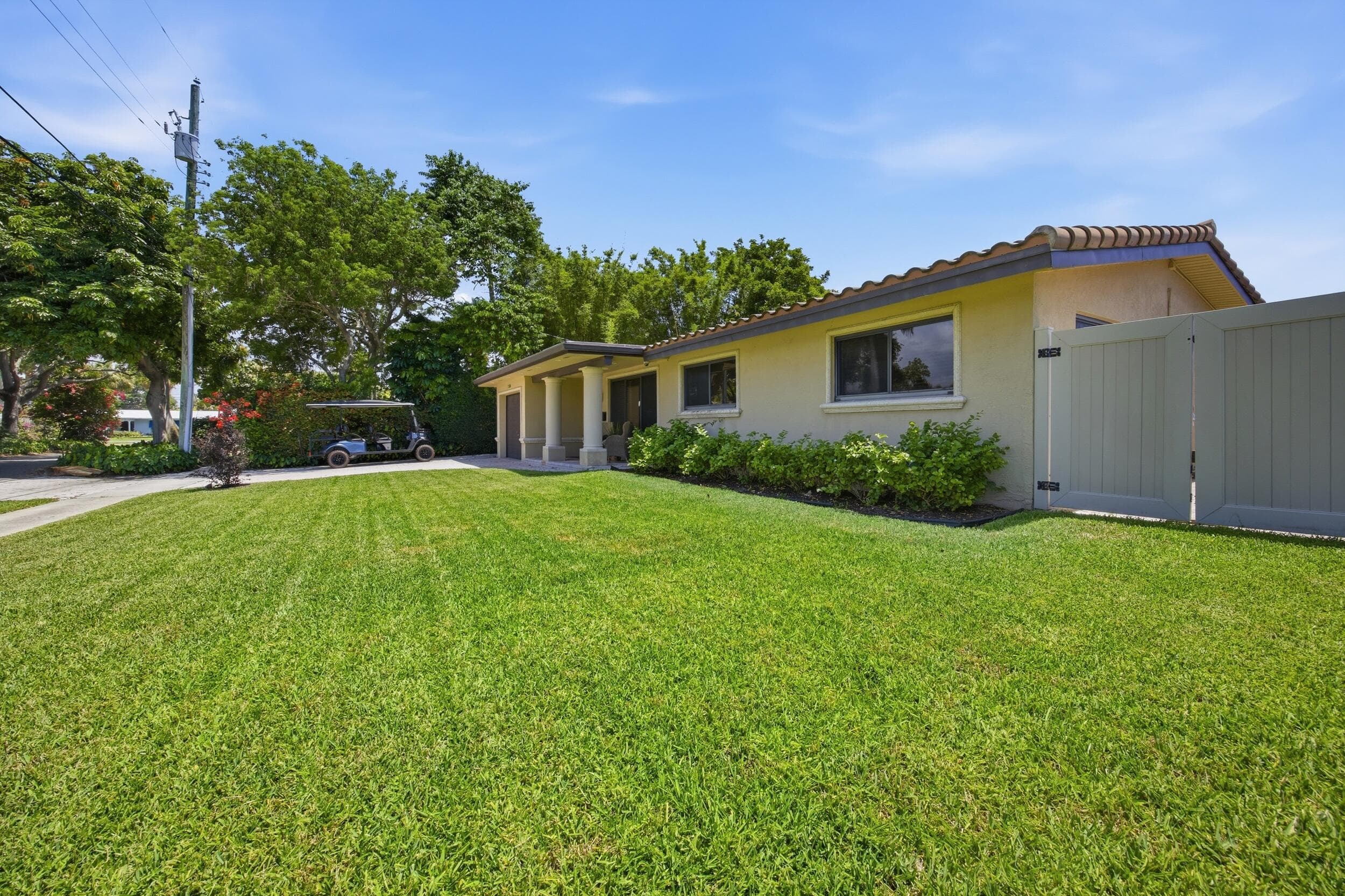 730 SE 3rd Terrace, Pompano Beach, FL 33060 — photo 4 of 37