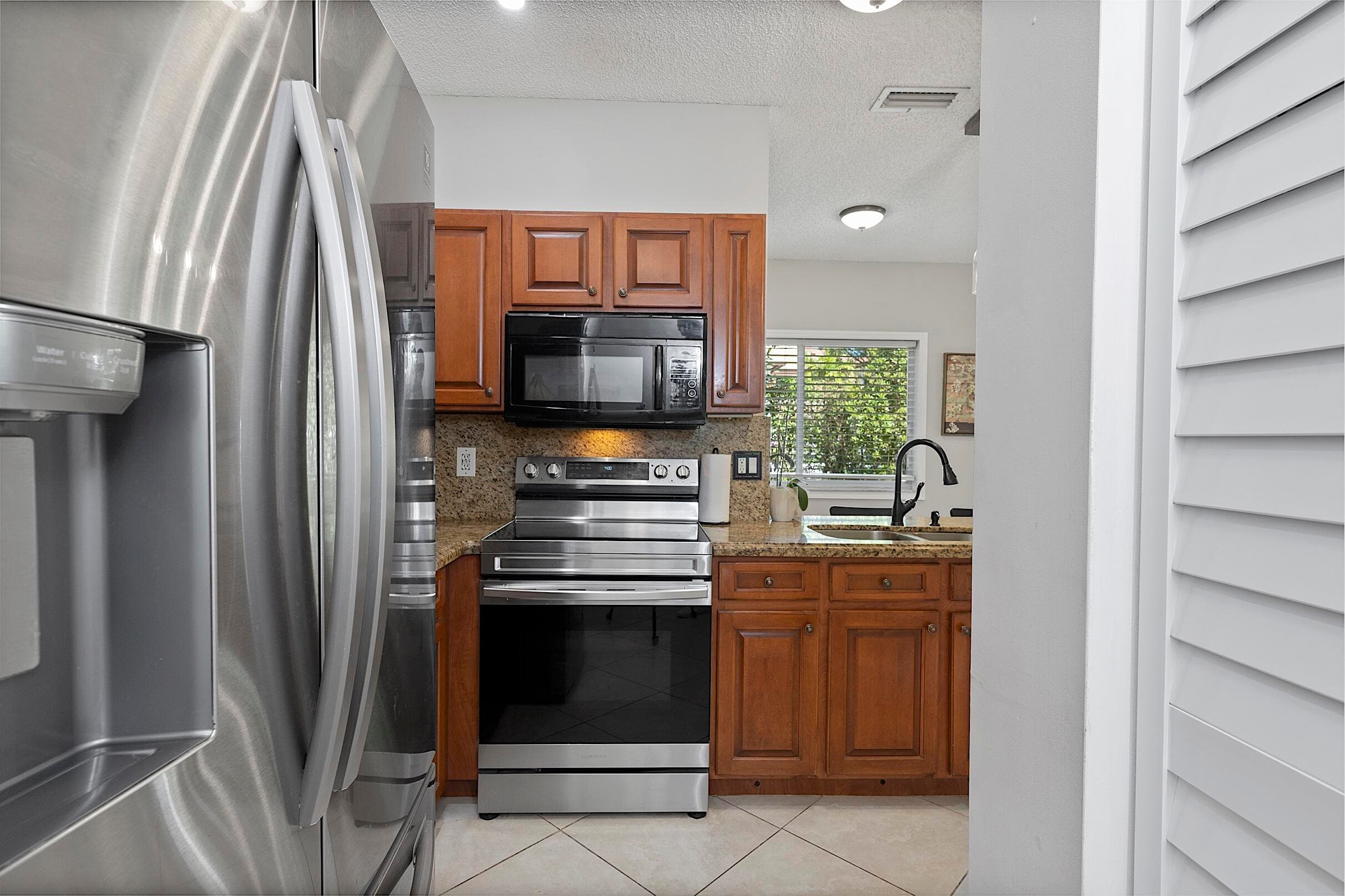 4776 Lago Vista Drive, Coconut Creek, FL 33073 — photo 15 of 41