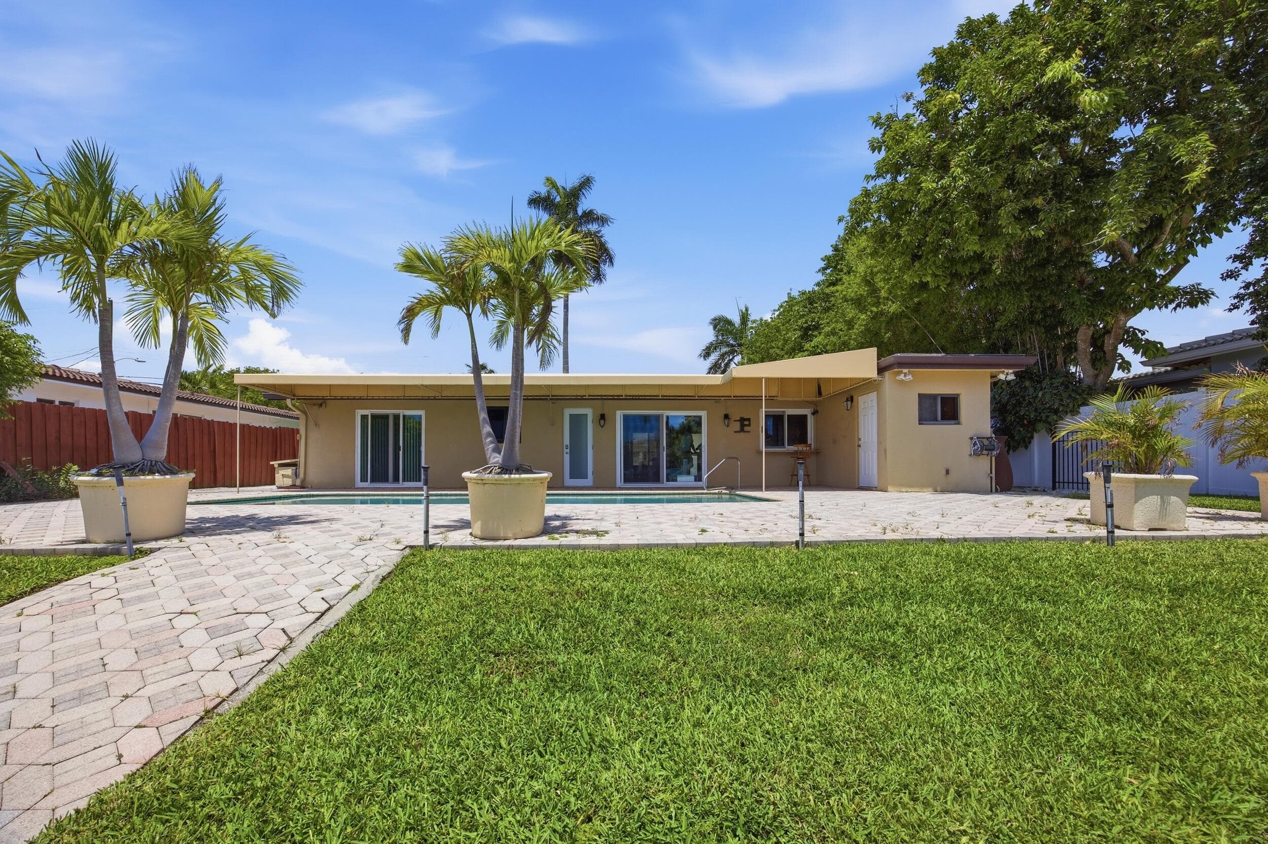 730 SE 3rd Terrace, Pompano Beach, FL 33060 — photo 12 of 37