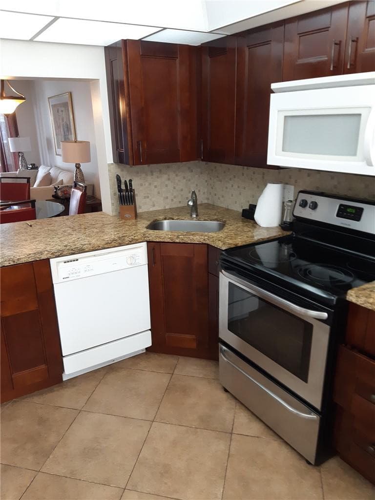 1501 S Ocean Boulevard 218, Pompano Beach, FL 33062 — photo 9 of 22