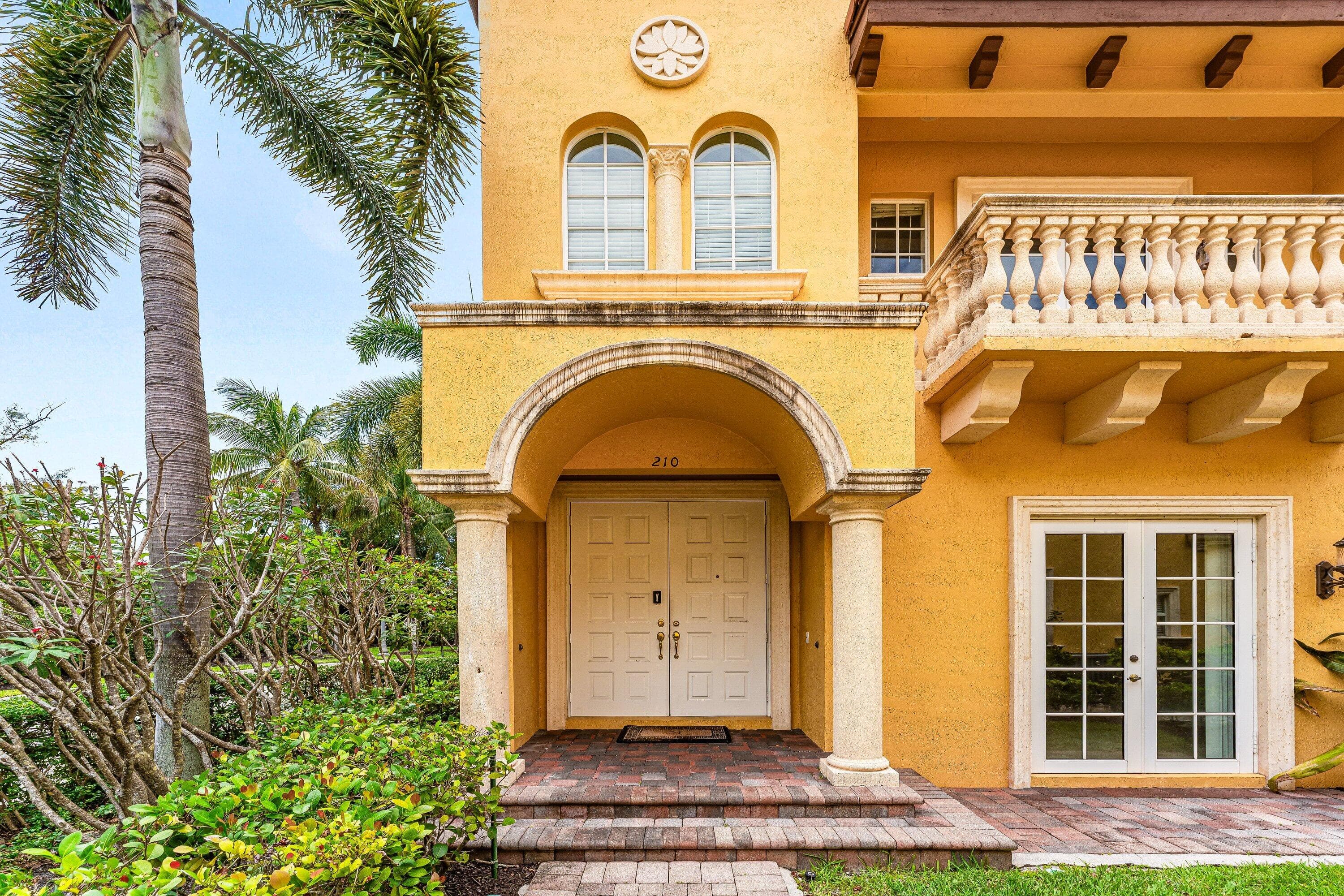 210 NE 69th Circle, Boca Raton, FL 33487 — photo 3 of 61