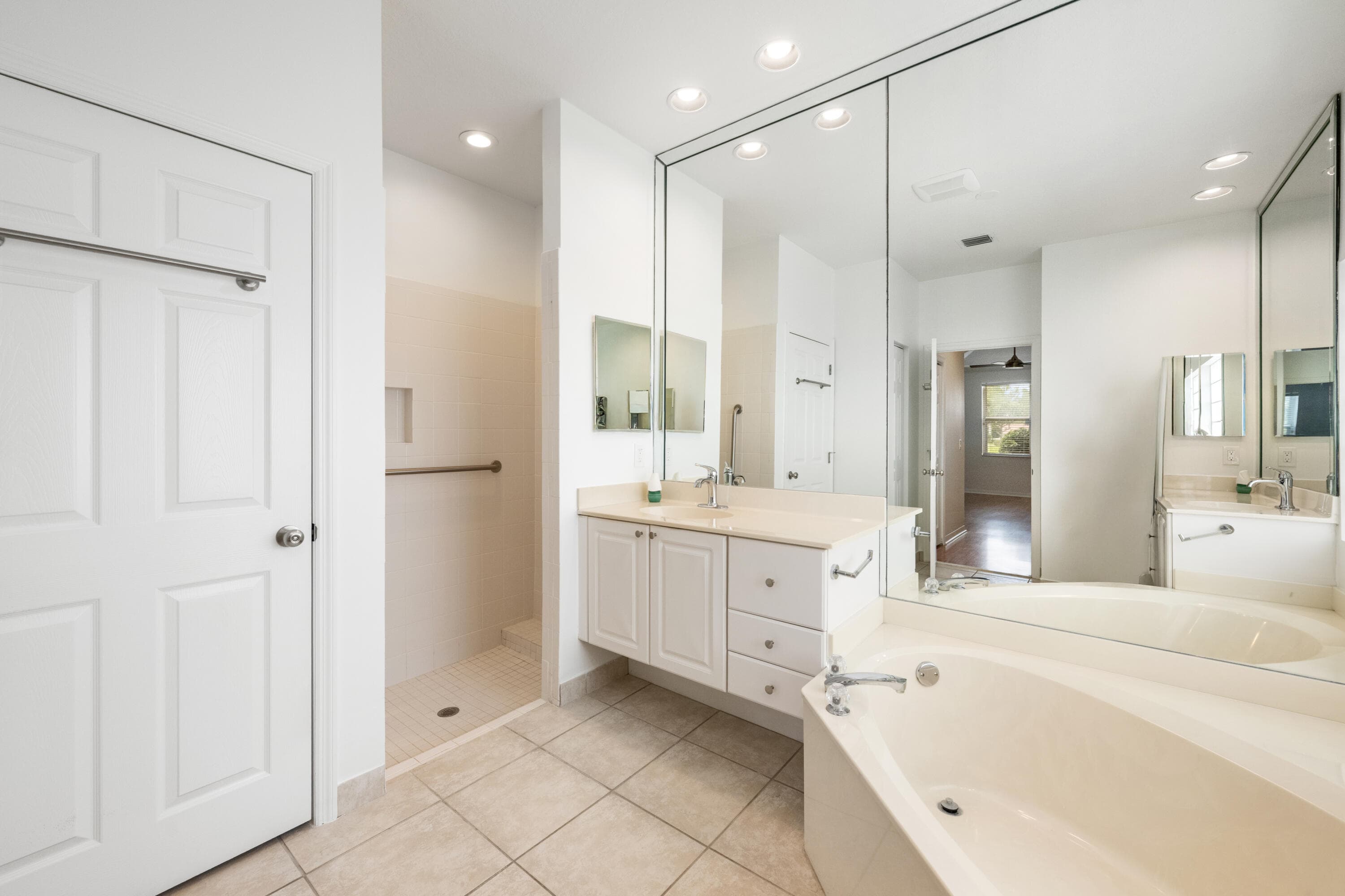 13850 Vía Vittoria, Delray Beach, FL 33446 — photo 12 of 19