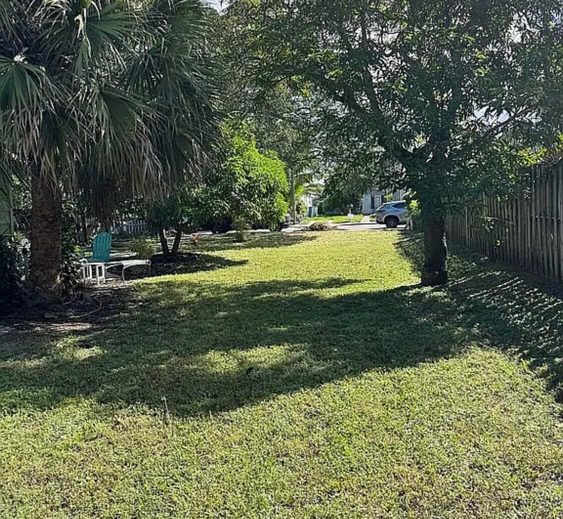 211 N E Street, Lake Worth Beach, FL 33460 — photo 2 of 14