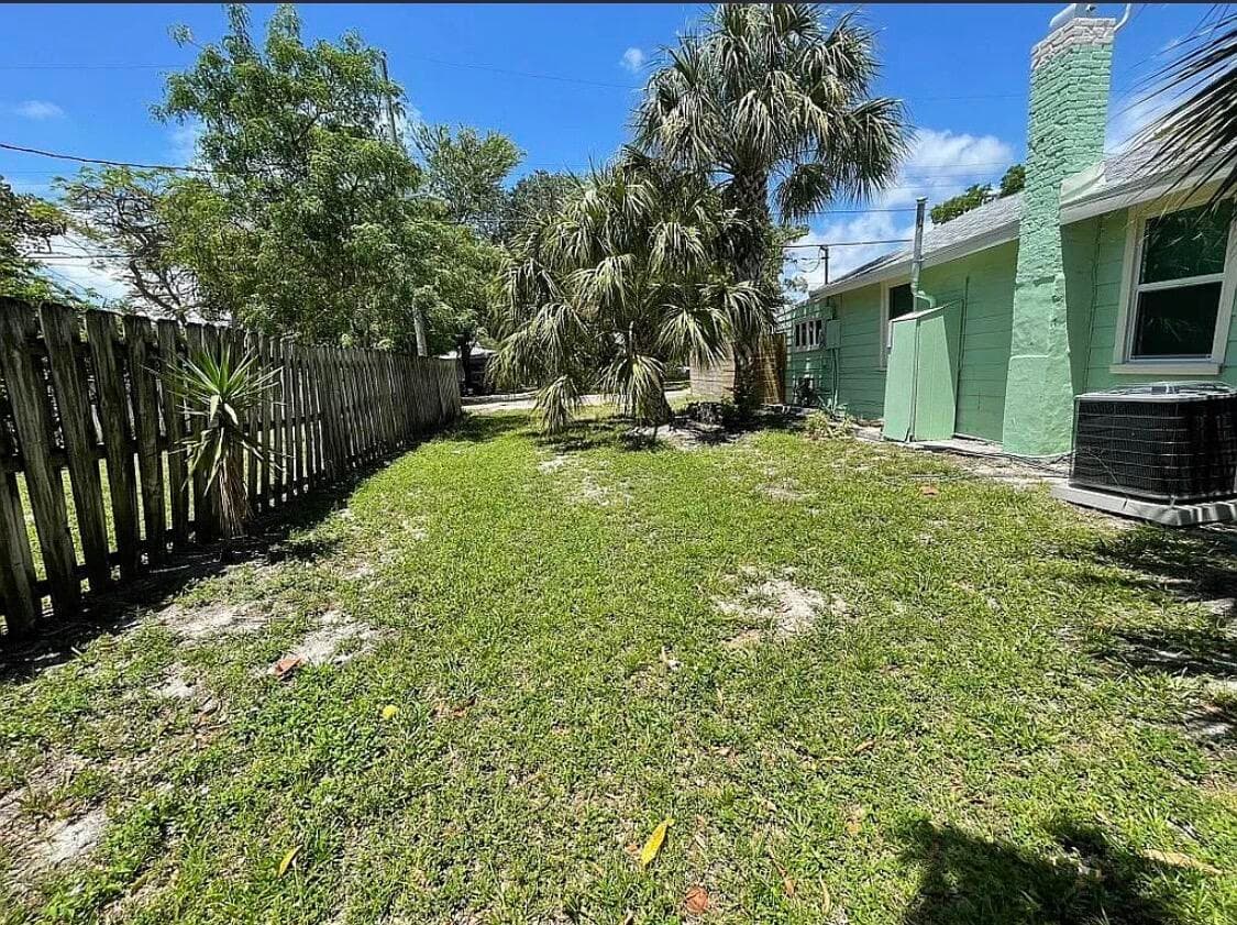 211 N E Street, Lake Worth Beach, FL 33460 — photo 6 of 14