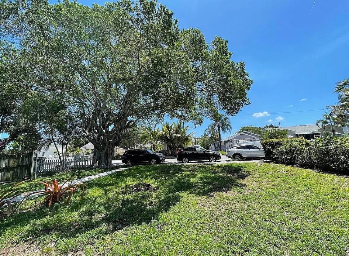 211 N E Street, Lake Worth Beach, FL 33460 — photo 7 of 14