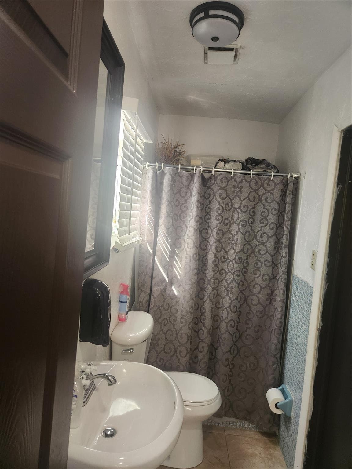 1000 Foster Road, Hallandale Beach, FL 33009 — photo 14 of 17