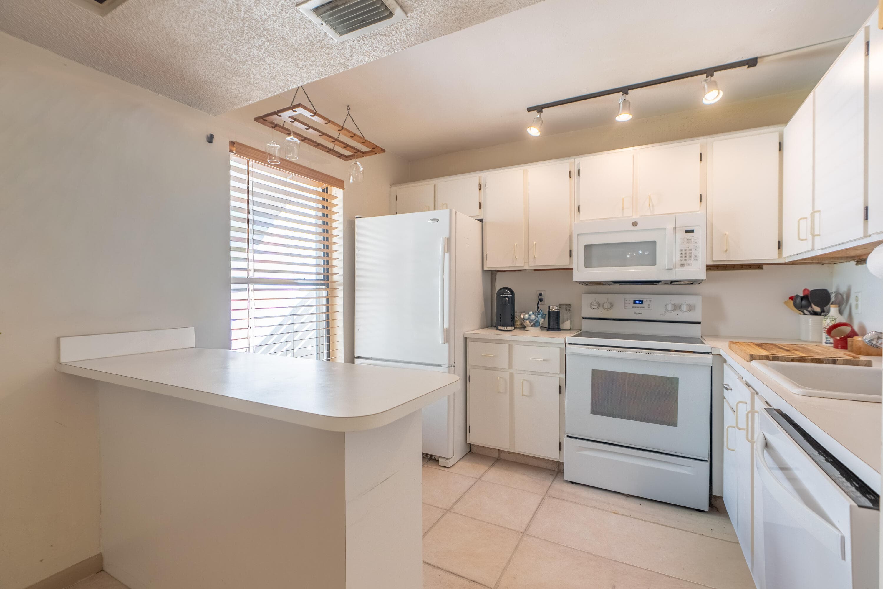 9819 NW 3rd Court 3, Plantation, FL 33324 — photo 18 of 38