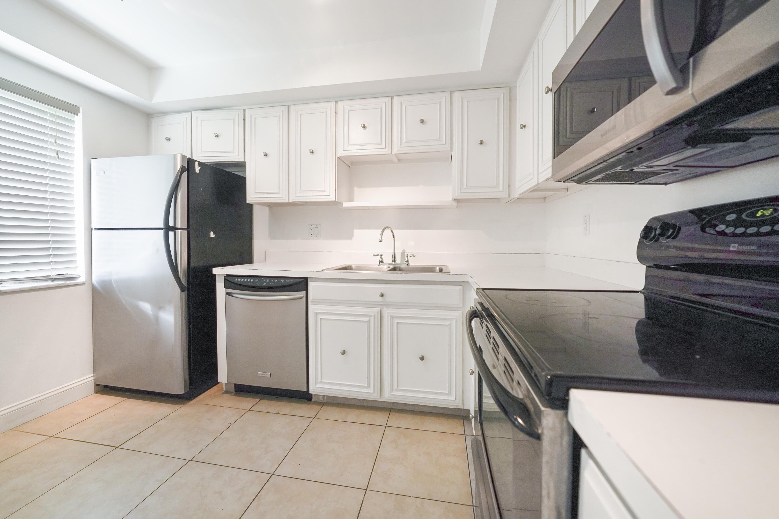 3050 Presidential Way 205, West Palm Beach, FL 33401 — photo 6 of 21