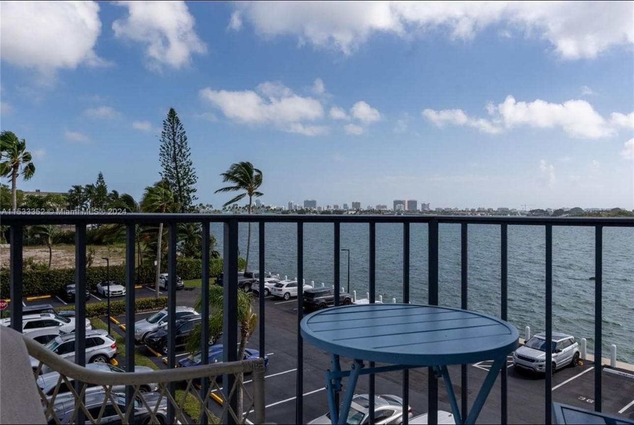 11930 N Bayshore Drive 302, North Miami, FL 33181 — photo 3 of 17
