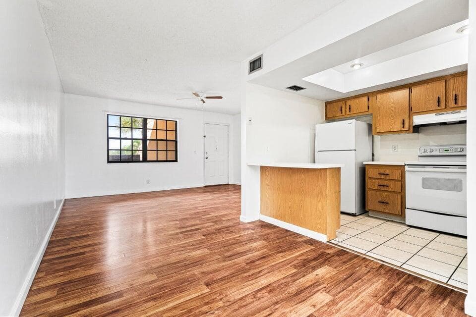 4151 Oak Terrace Drive 4151, Greenacres, FL 33463 — photo 8 of 33