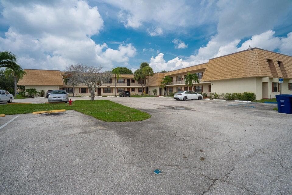4151 Oak Terrace Drive 4151, Greenacres, FL 33463 — photo 2 of 33