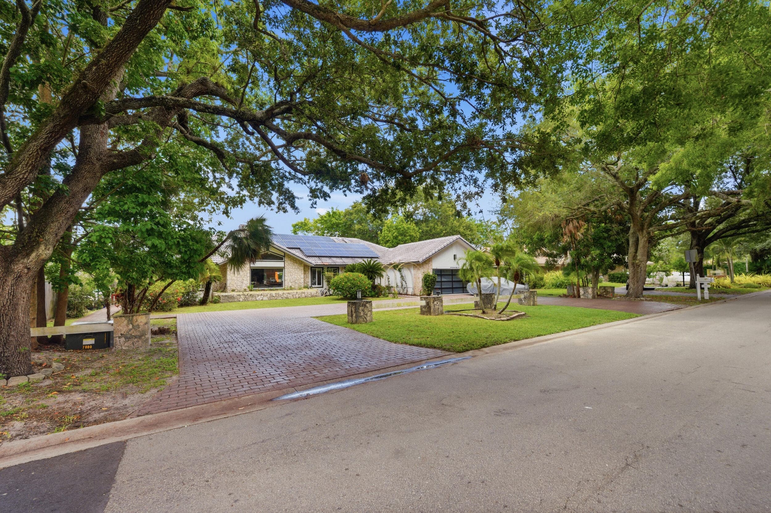 251 NW 104th Avenue, Coral Springs, FL 33071 — photo 11 of 65