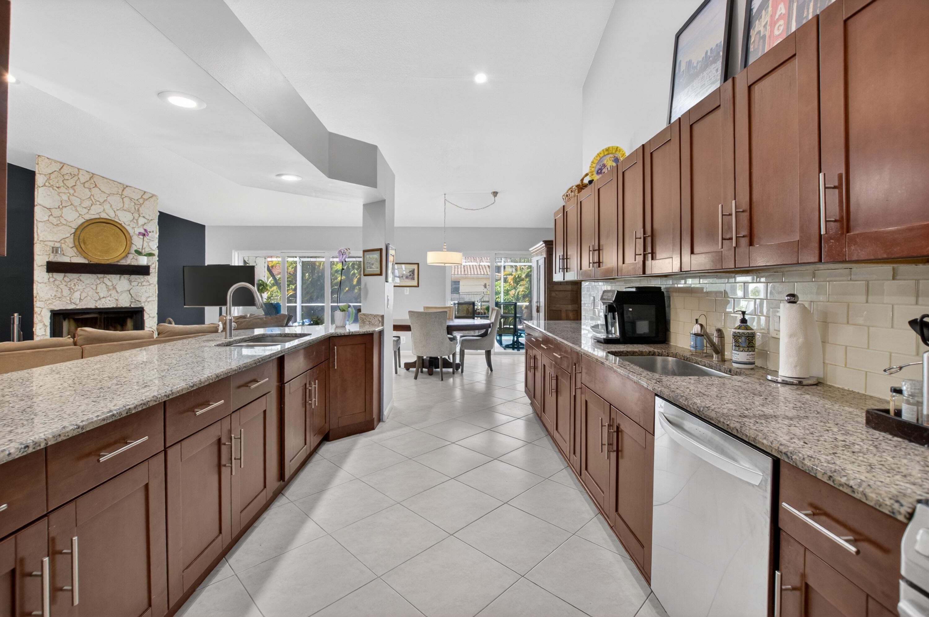 7069 NW 3rd Avenue, Boca Raton, FL 33487 — photo 20 of 58