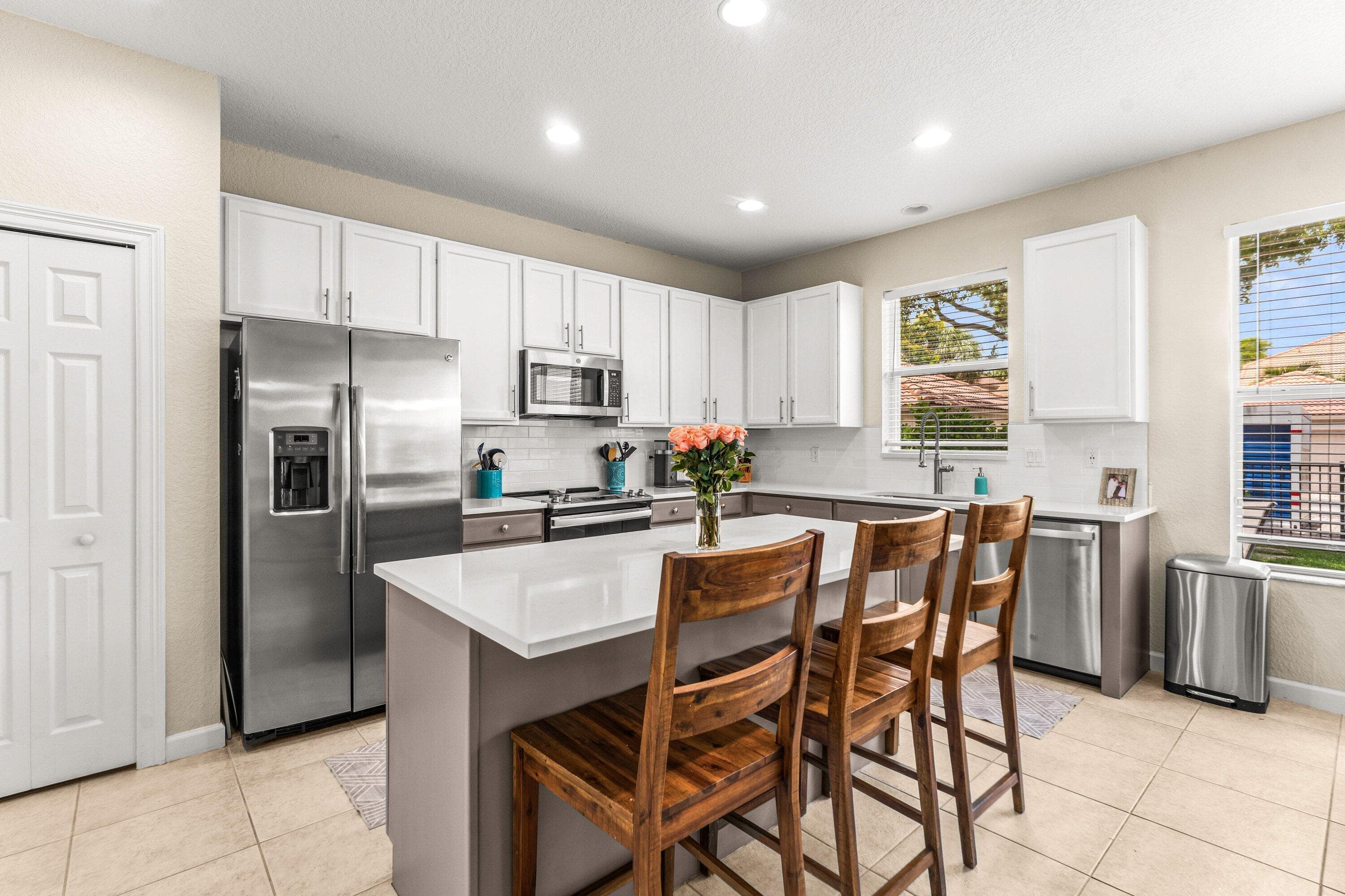 8215 Calterra Drive, Palm Beach Gardens, FL 33418 — photo 10 of 32