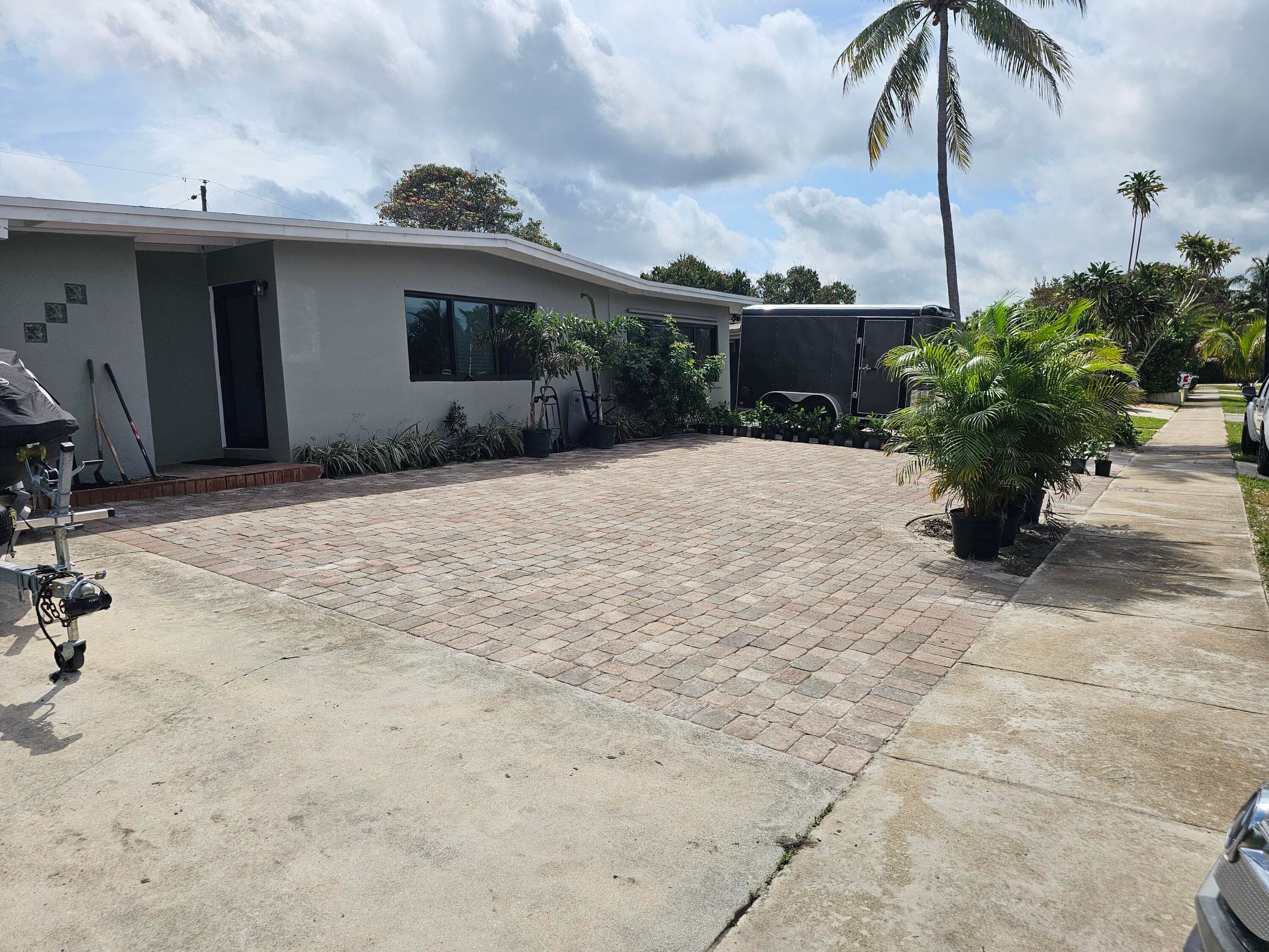 1330 NE 41st Drive 1, Pompano Beach, FL 33064 — photo 2 of 10