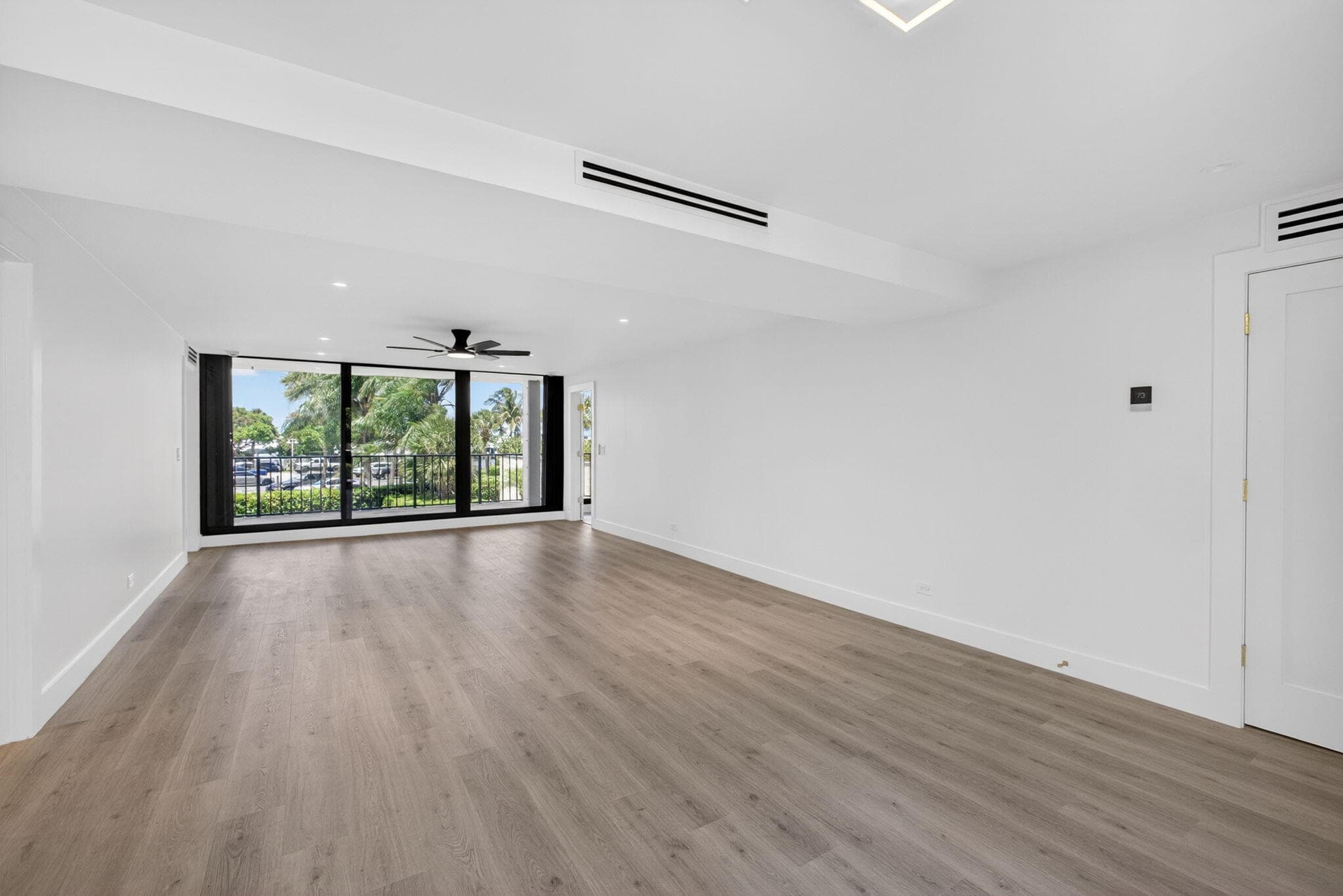 136 Lakeshore Drive, North Palm Beach, FL 33408 — photo 12 of 57