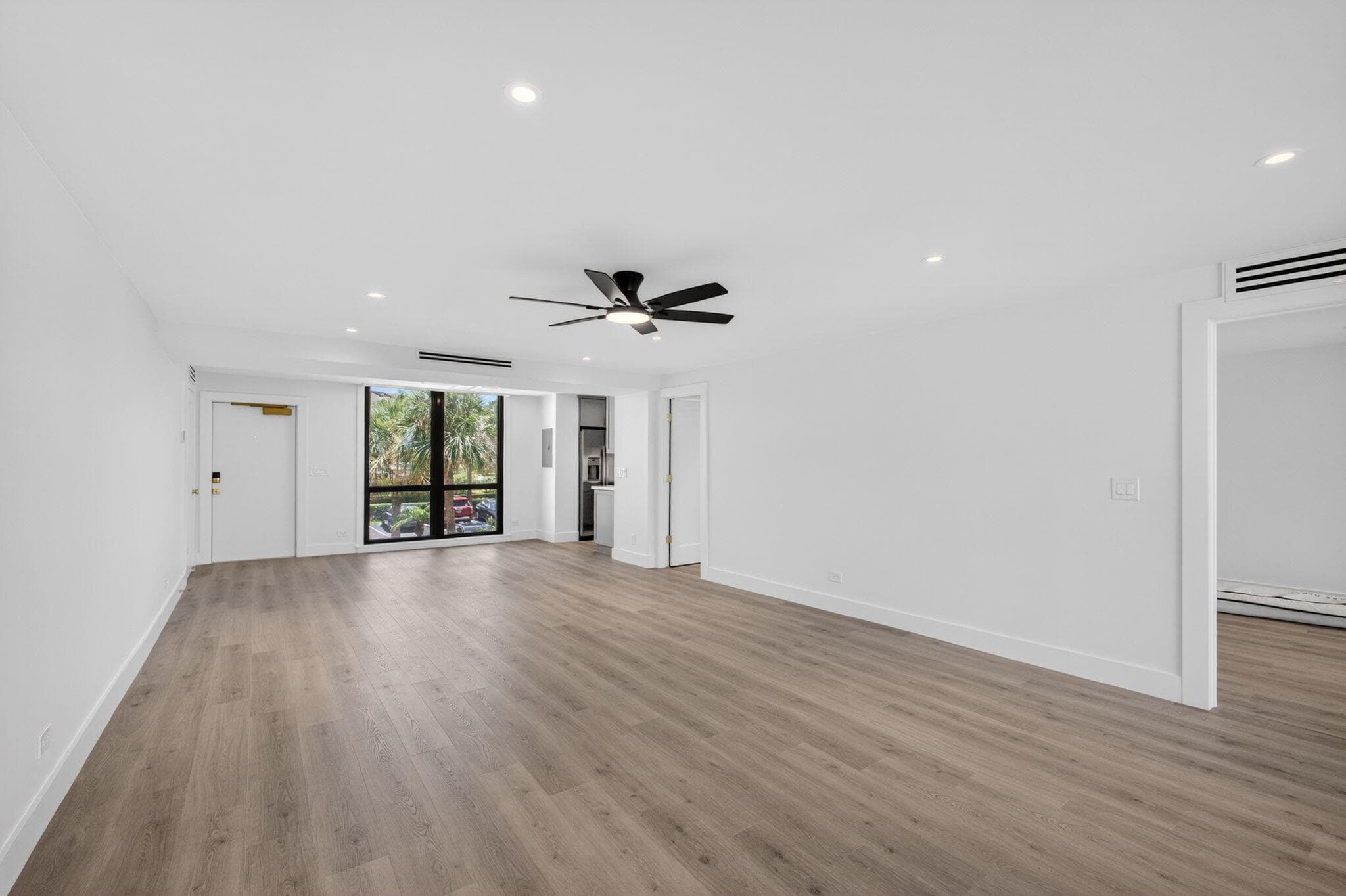 136 Lakeshore Drive, North Palm Beach, FL 33408 — photo 15 of 57