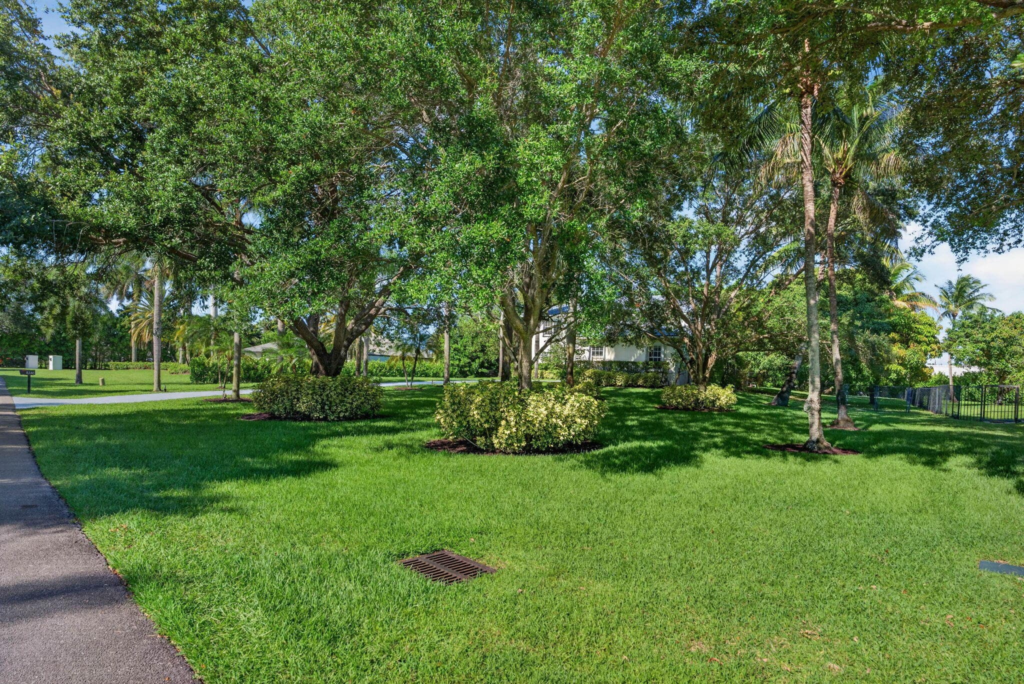 8346 Sawpine Road, Delray Beach, FL 33446 — photo 12 of 100