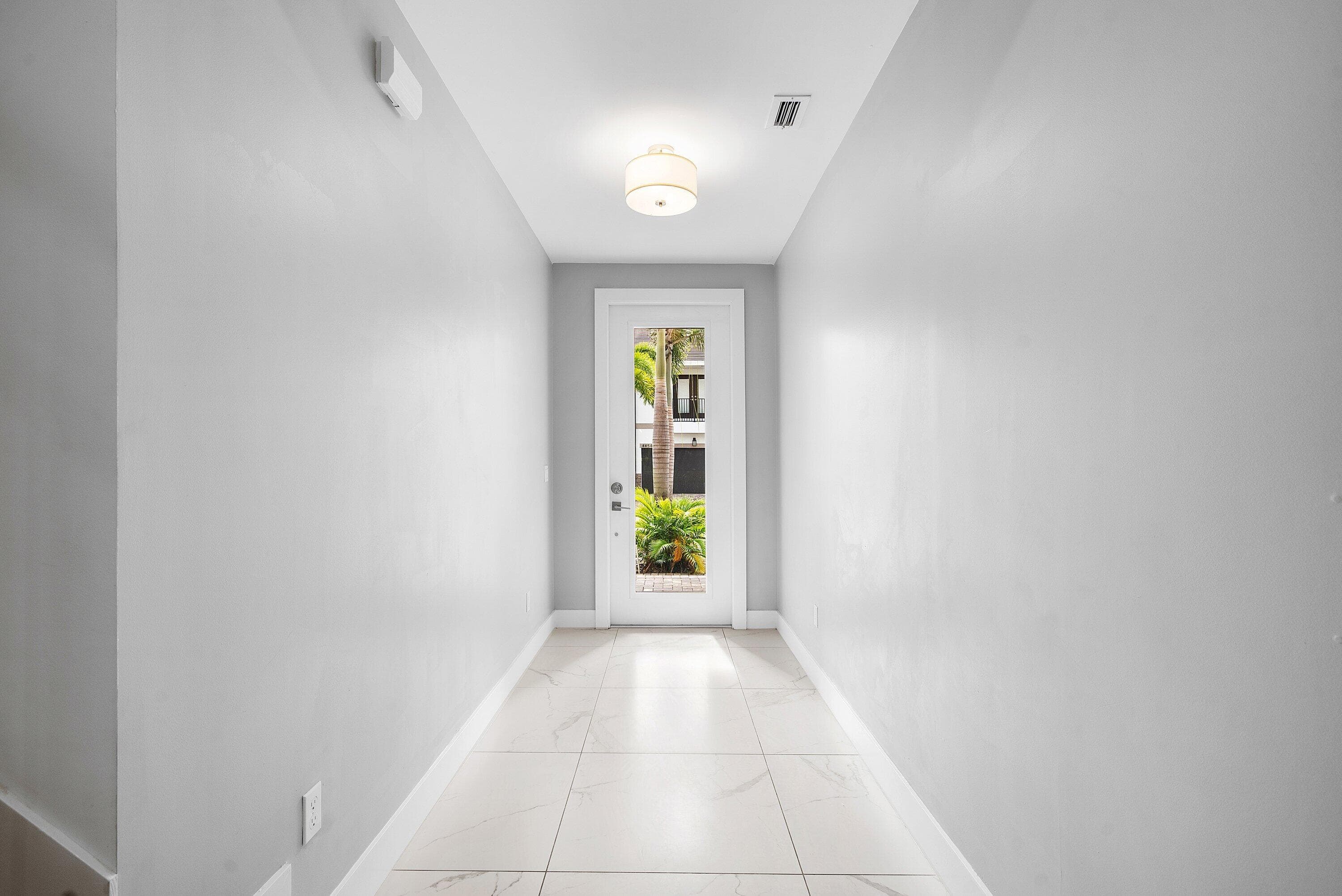4455 E Aqua Bella Lane, Dania Beach, FL 33312 — photo 4 of 38