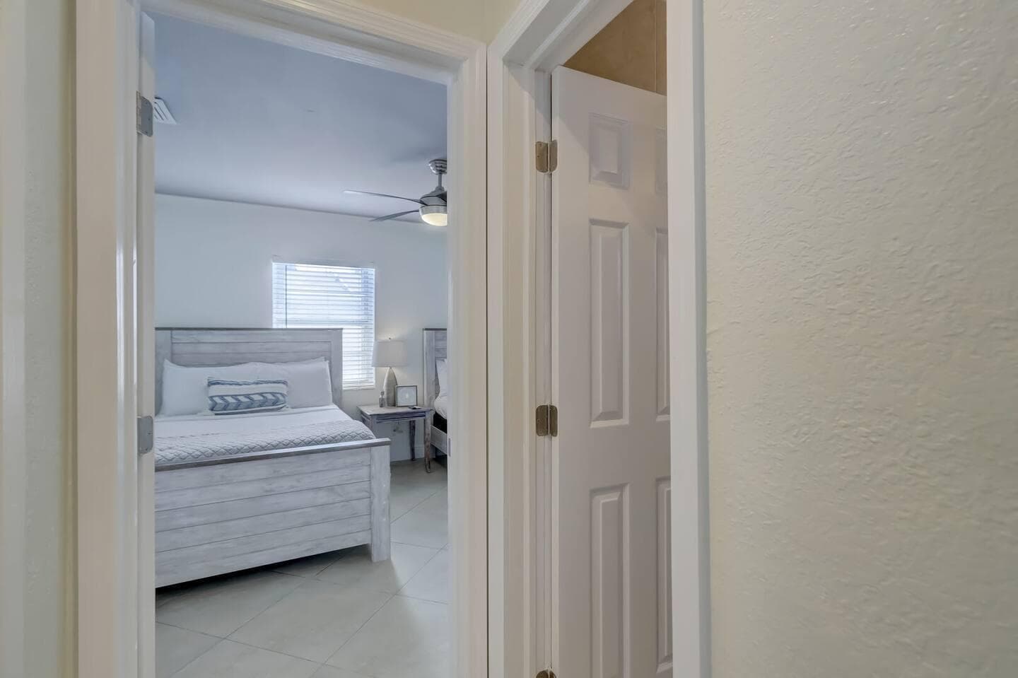 2740 NE 30th Place 1-2, Fort Lauderdale, FL 33306 — photo 22 of 23