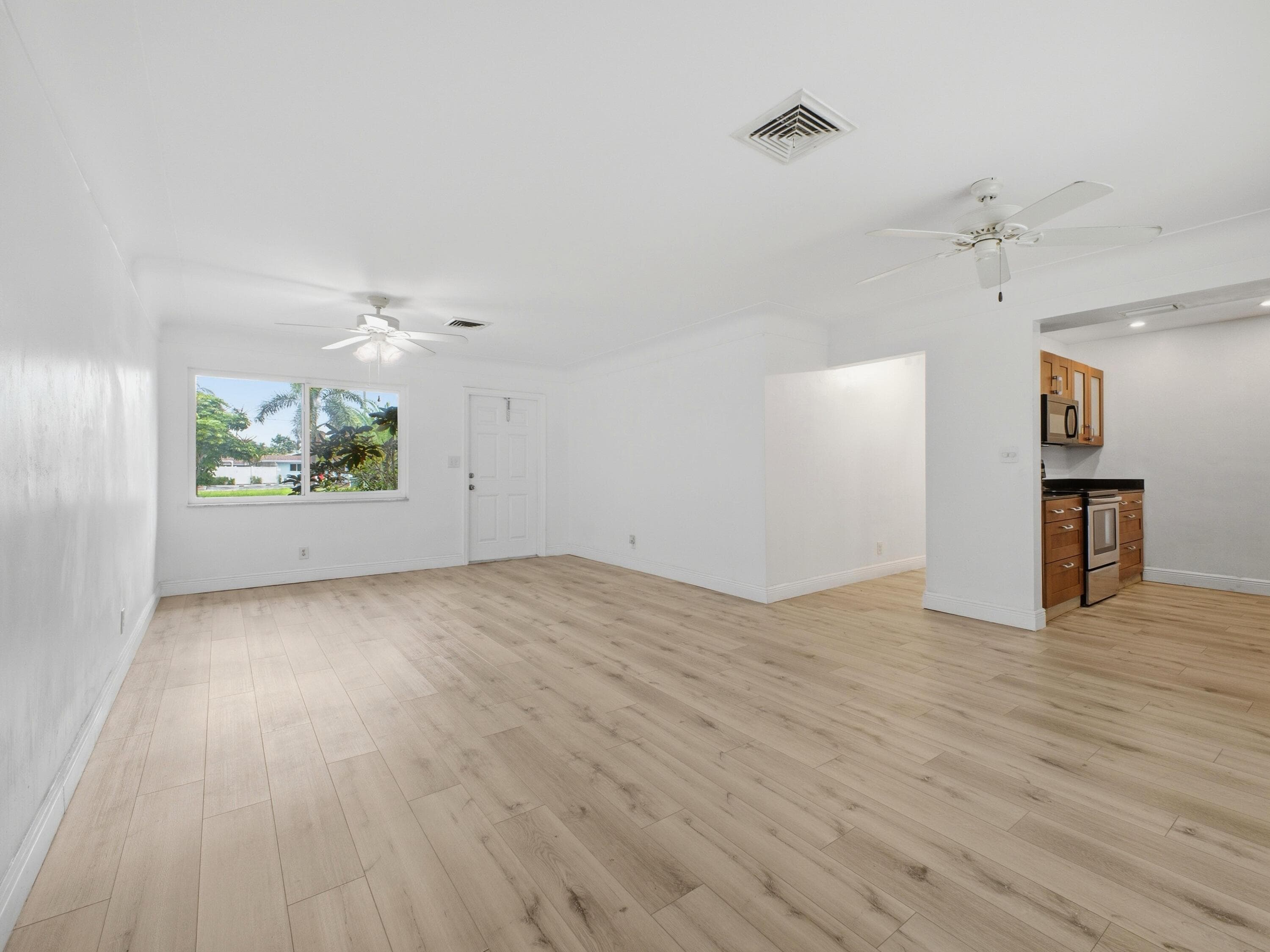 1680 NE 34th Lane, Oakland Park, FL 33334 — photo 23 of 49