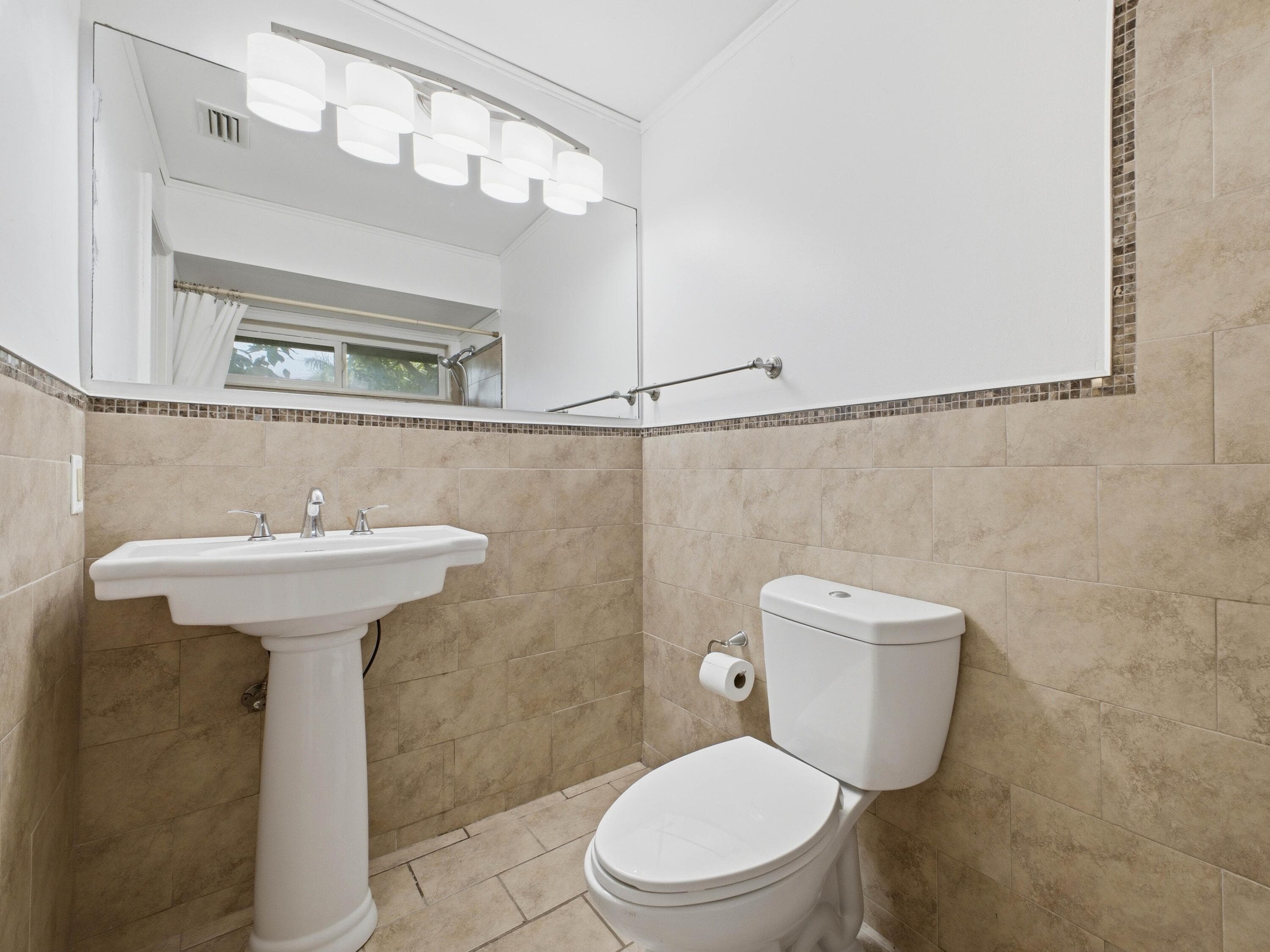 1680 NE 34th Lane, Oakland Park, FL 33334 — photo 30 of 49