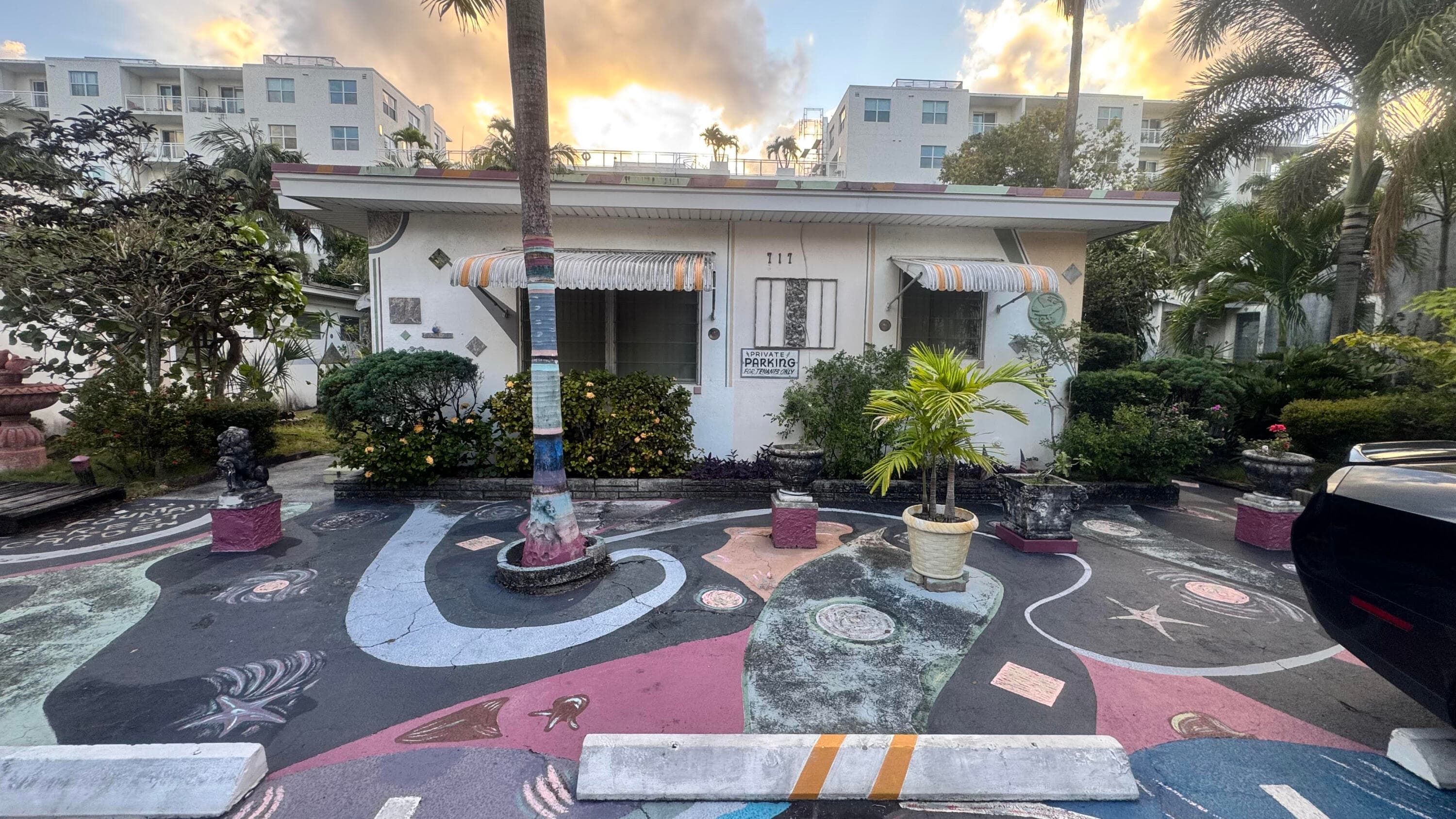 717 NE 5th Avenue 2, Fort Lauderdale, FL 33304 — photo 1 of 13