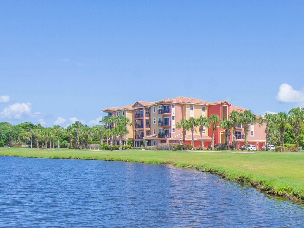 4190 Gator Greens Way 32, Fort Pierce, FL 34982 — photo 1 of 40
