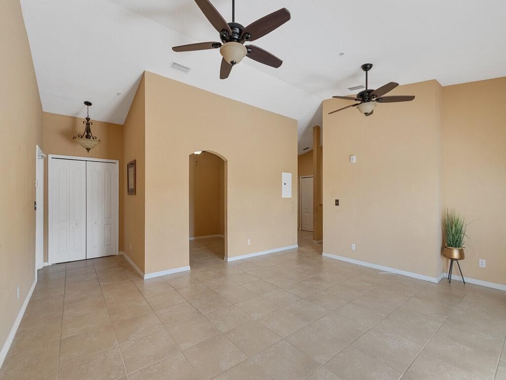 4190 Gator Greens Way 32, Fort Pierce, FL 34982 — photo 9 of 40