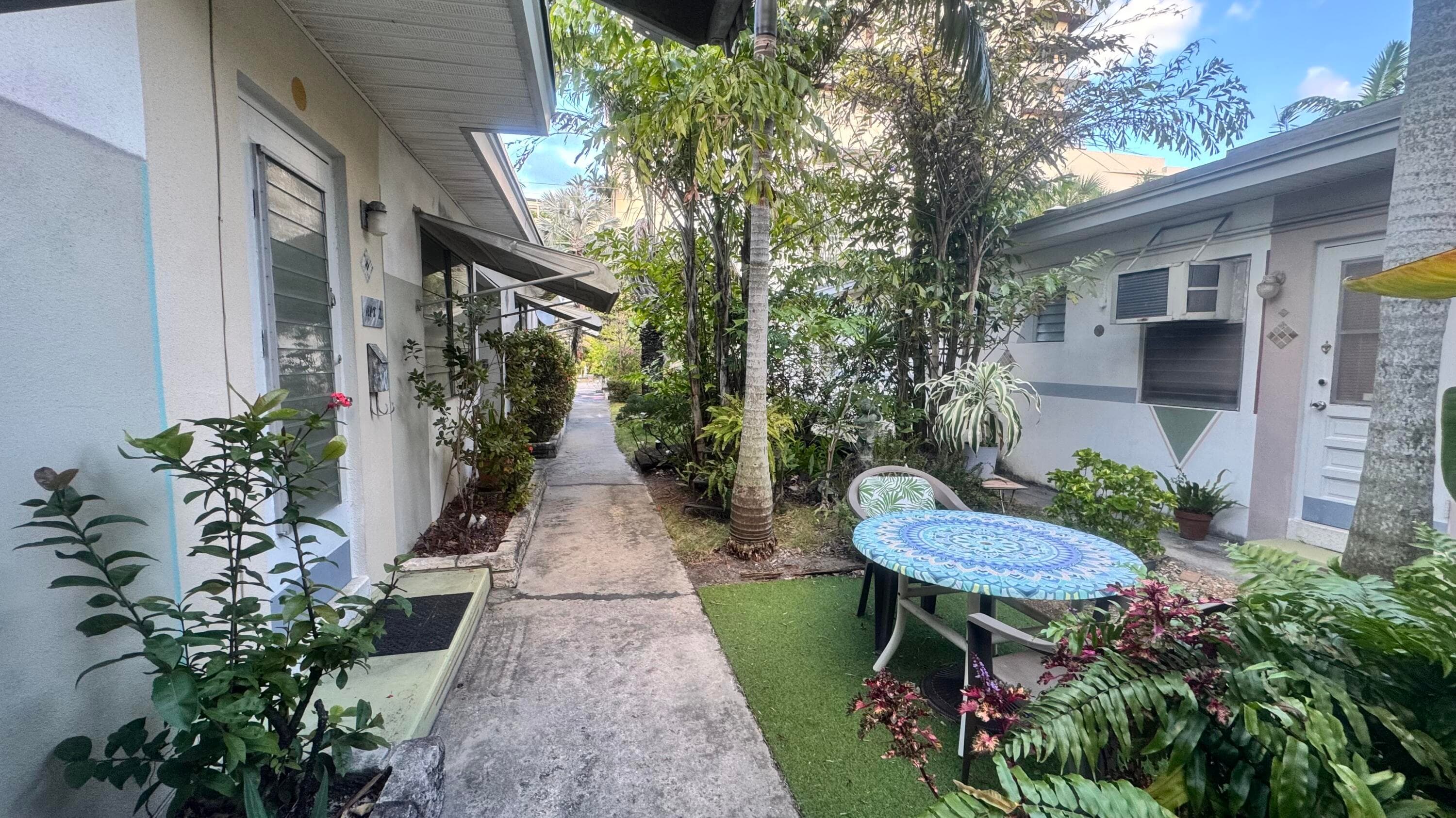 717 NE 5th Avenue 2, Fort Lauderdale, FL 33304 — photo 9 of 13