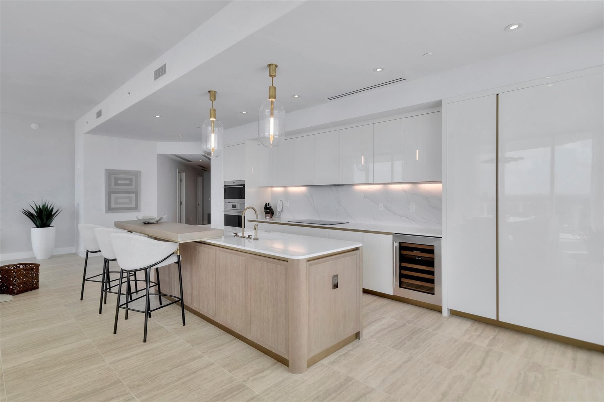 525 N Fort Lauderdale Beach Boulevard 1903, Fort Lauderdale, FL 33304 — photo 17 of 56
