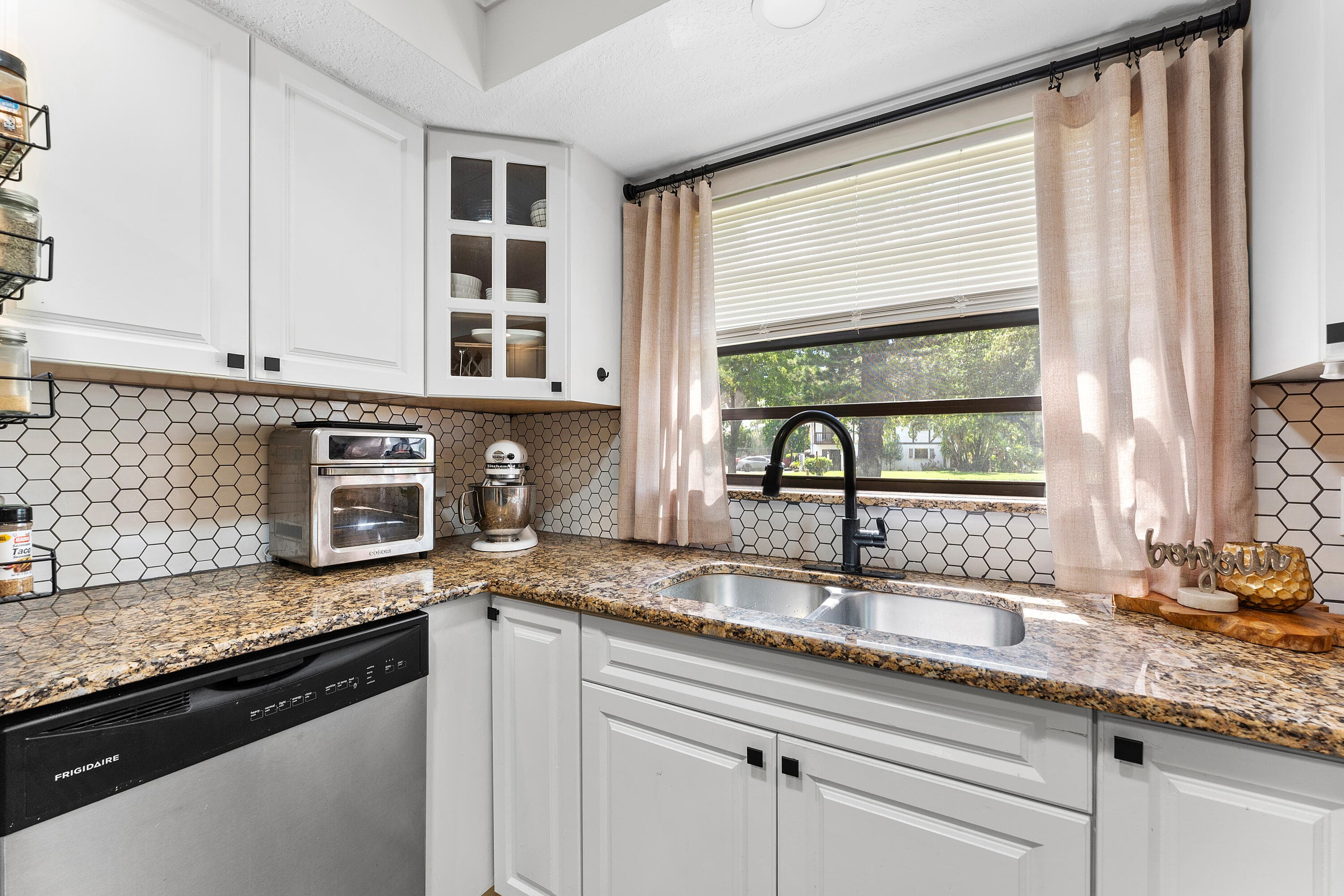 2298 Lena Lane, West Palm Beach, FL 33415 — photo 5 of 40