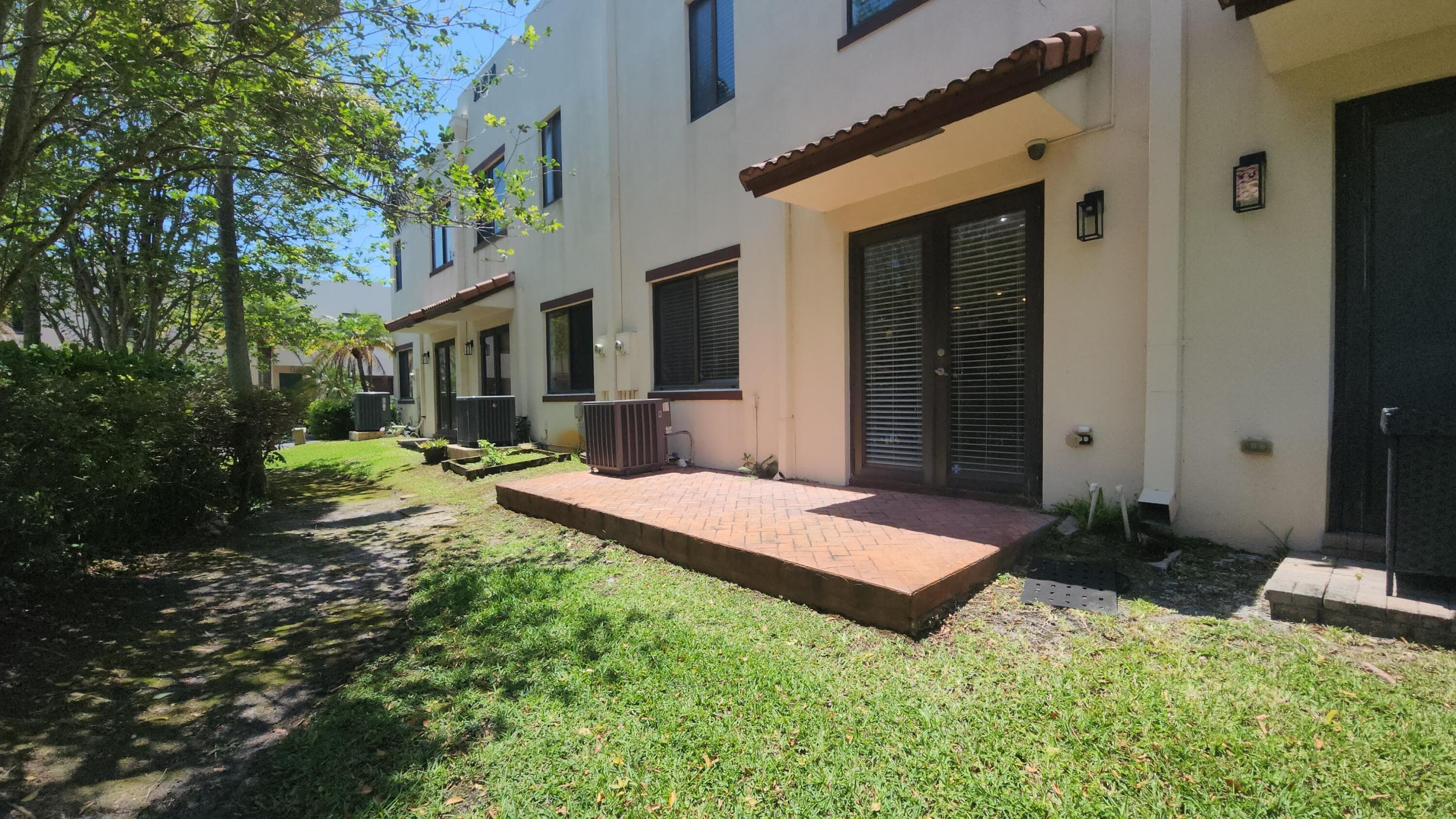 3238 SW 16th Terrace 3238, Fort Lauderdale, FL 33315 — photo 25 of 32