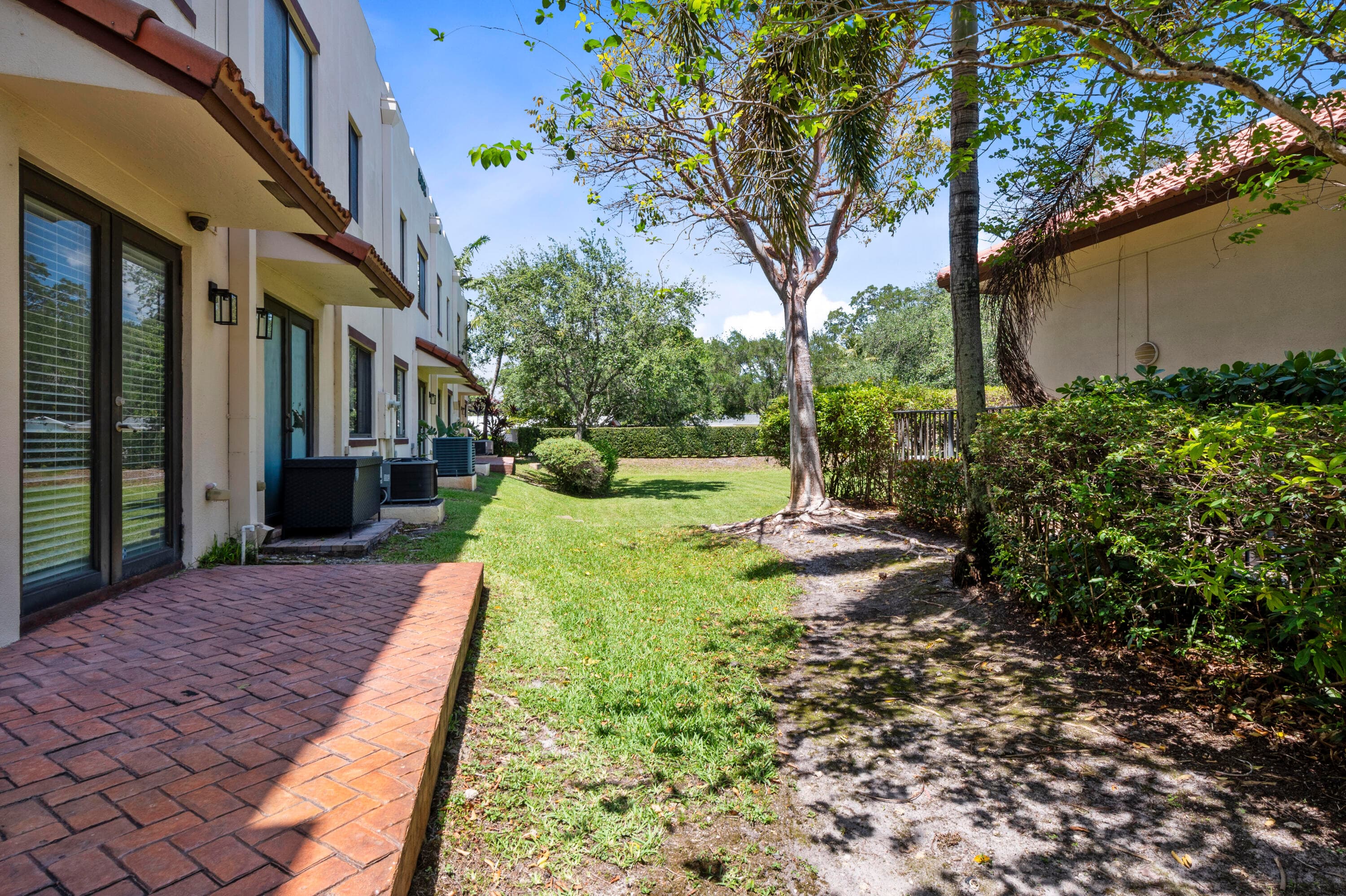 3238 SW 16th Terrace 3238, Fort Lauderdale, FL 33315 — photo 28 of 32