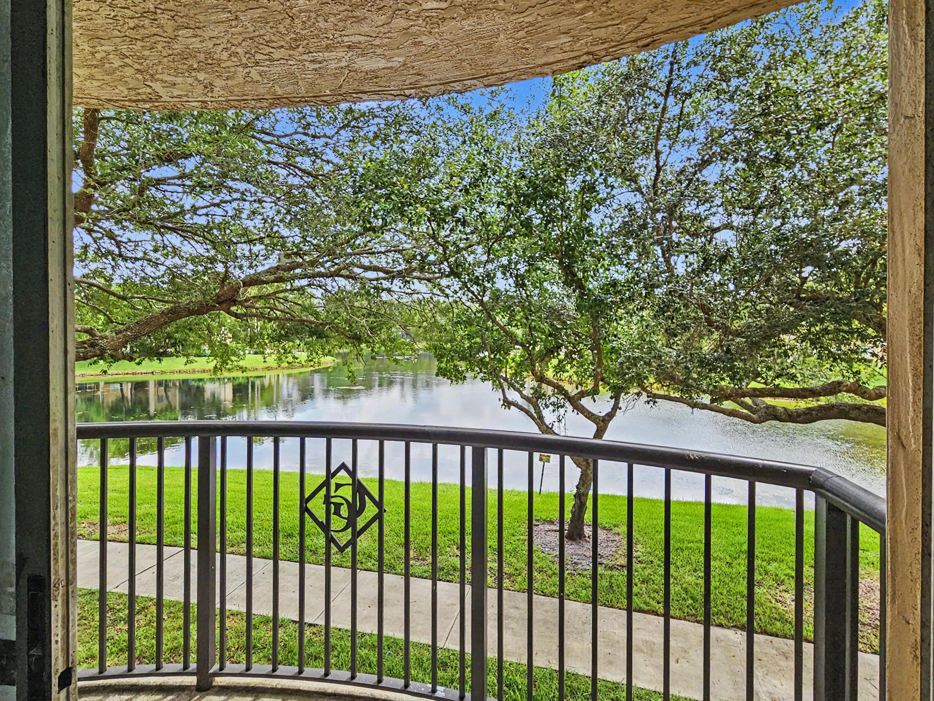 500 Crestwood Court N 504, Royal Palm Beach, FL 33411 — photo 4 of 10