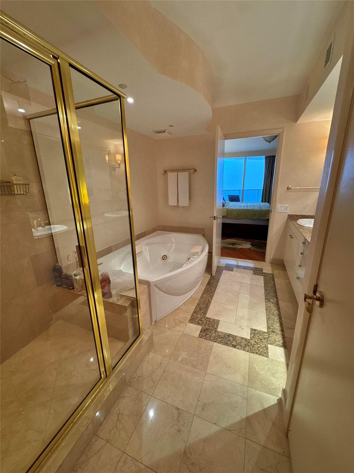19111 Collins Avenue 2807, Sunny Isles Beach, FL 33160 — photo 24 of 32