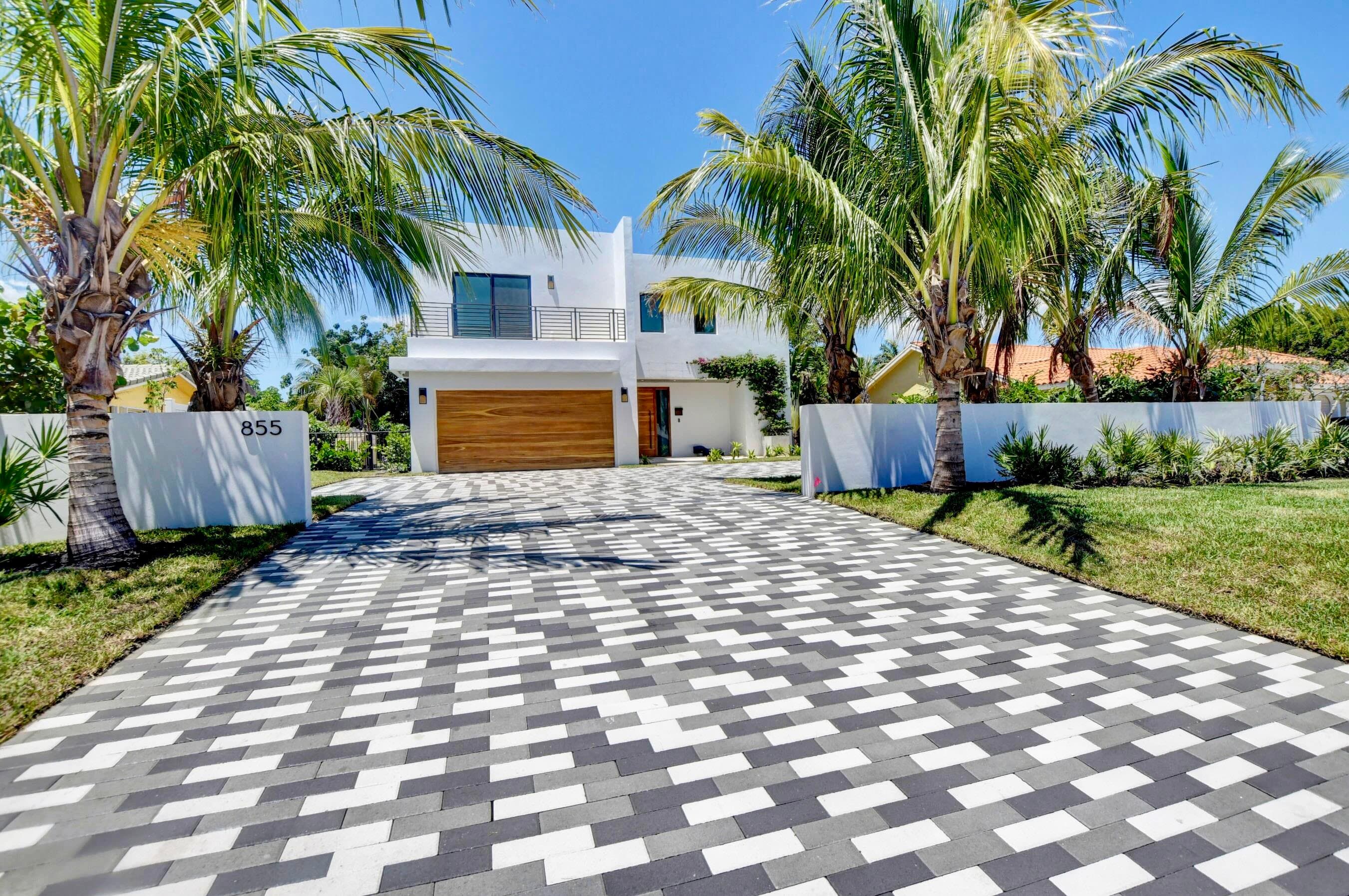 855 NW 4th Avenue, Boca Raton, FL 33432 — photo 1 of 58