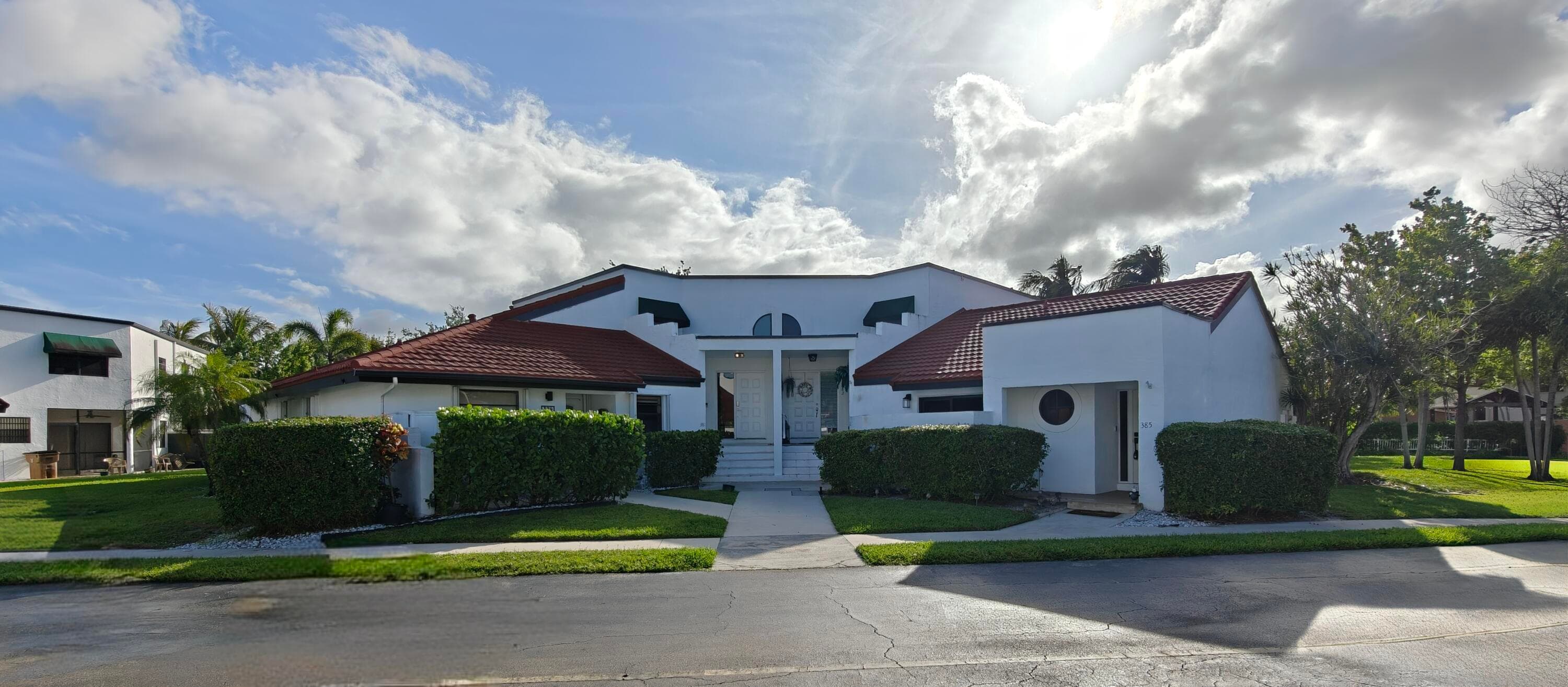 385 NW 36th Avenue, Deerfield Beach, FL 33442 — photo 3 of 44