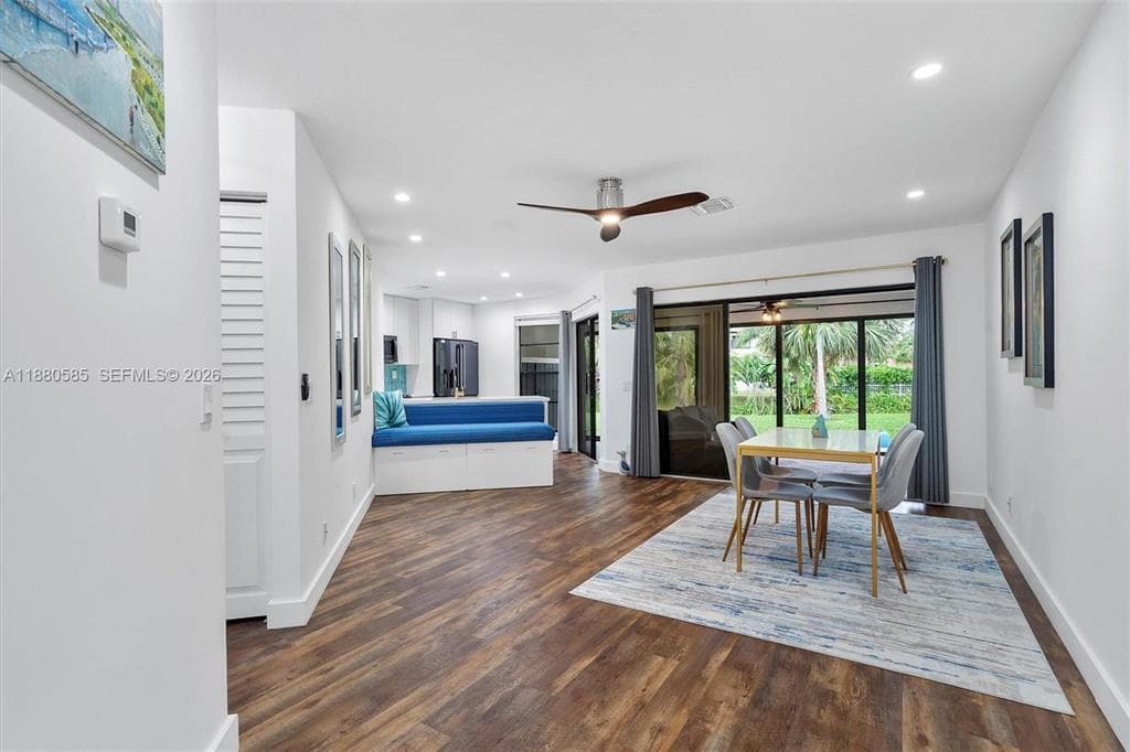 385 NW 36th Avenue, Deerfield Beach, FL 33442 — photo 11 of 44