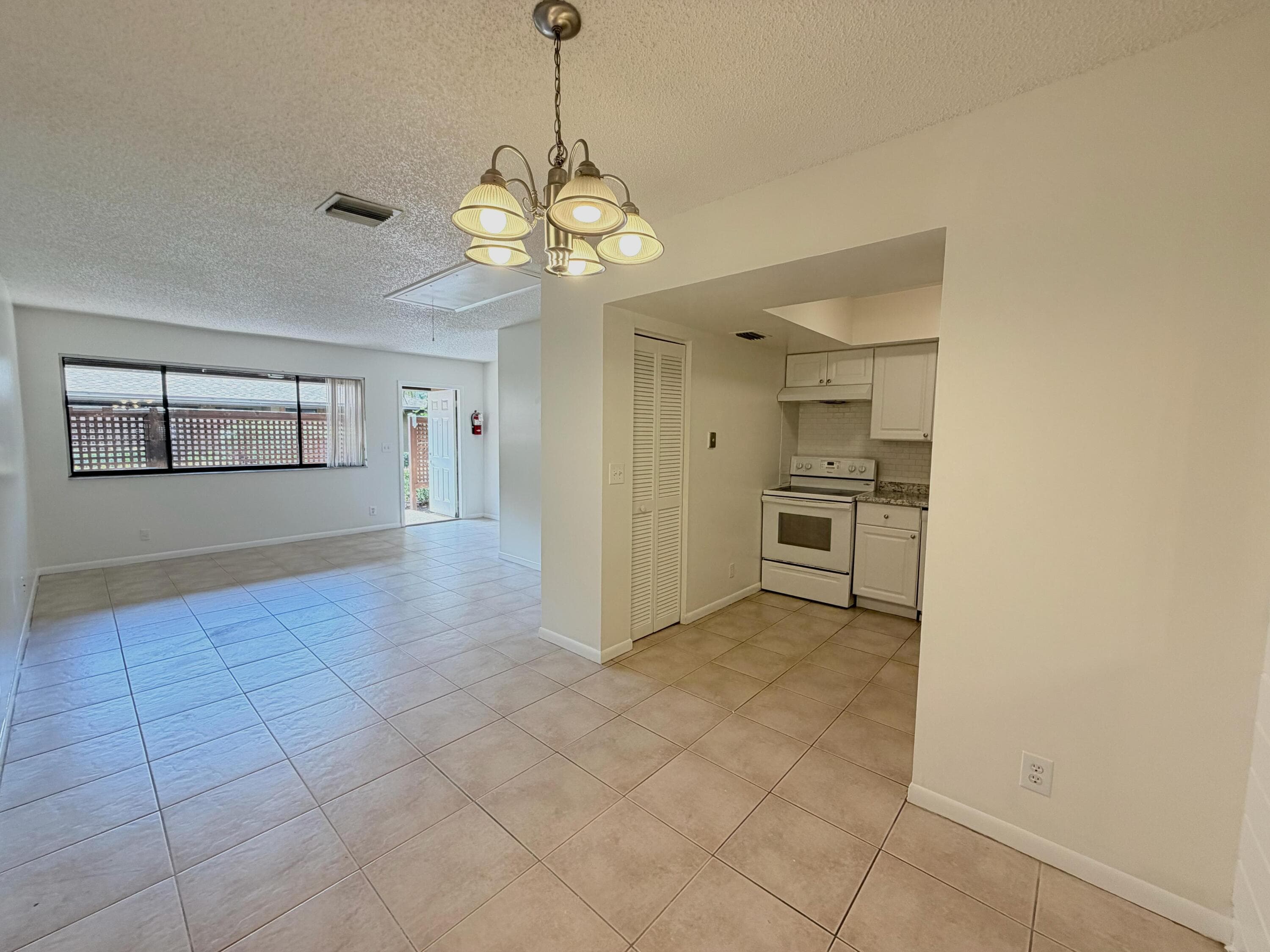 3120 Collin Drive Unit B, West Palm Beach, FL 33406 — photo 2 of 16
