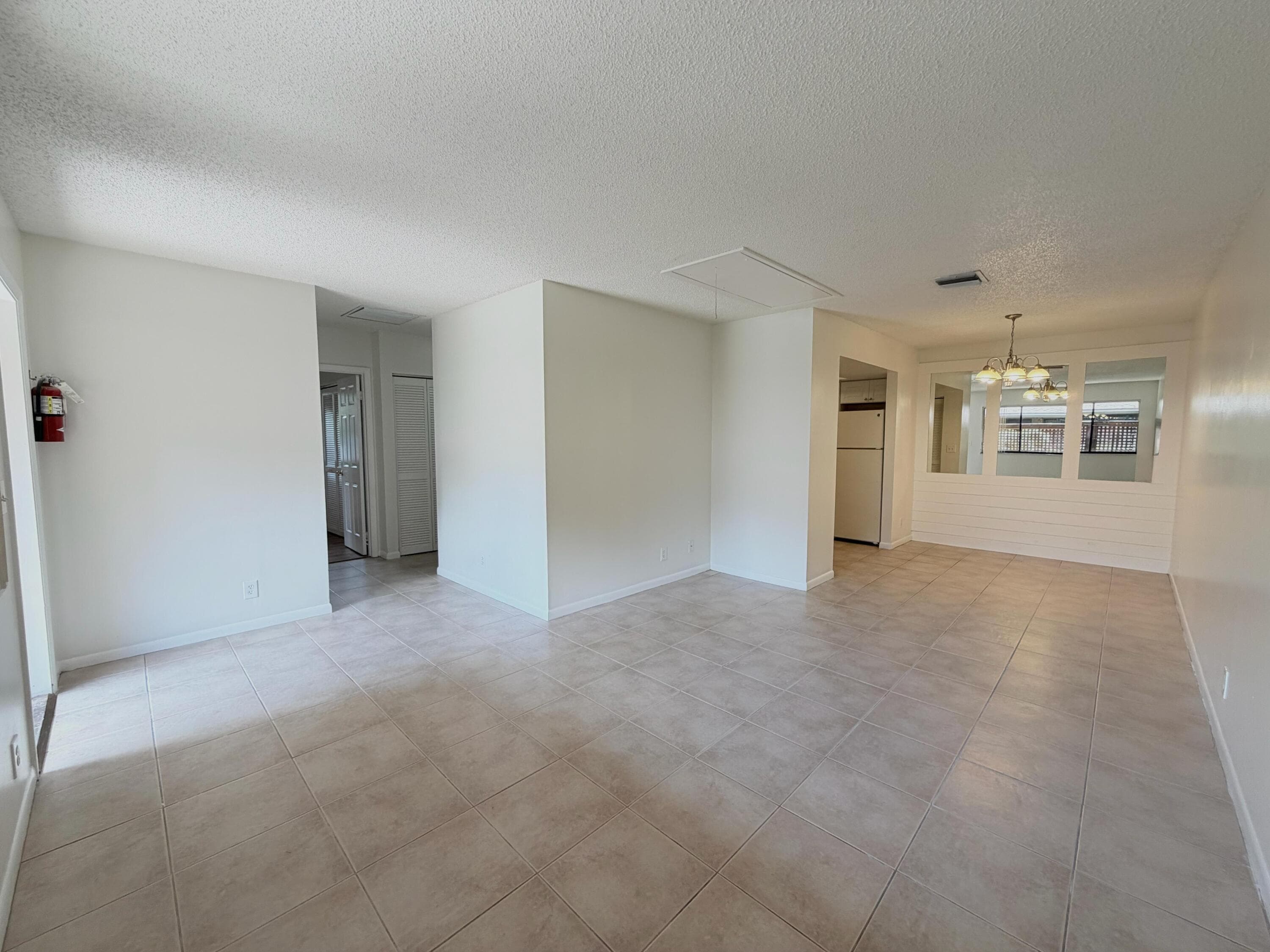 3120 Collin Drive Unit B, West Palm Beach, FL 33406 — photo 4 of 16
