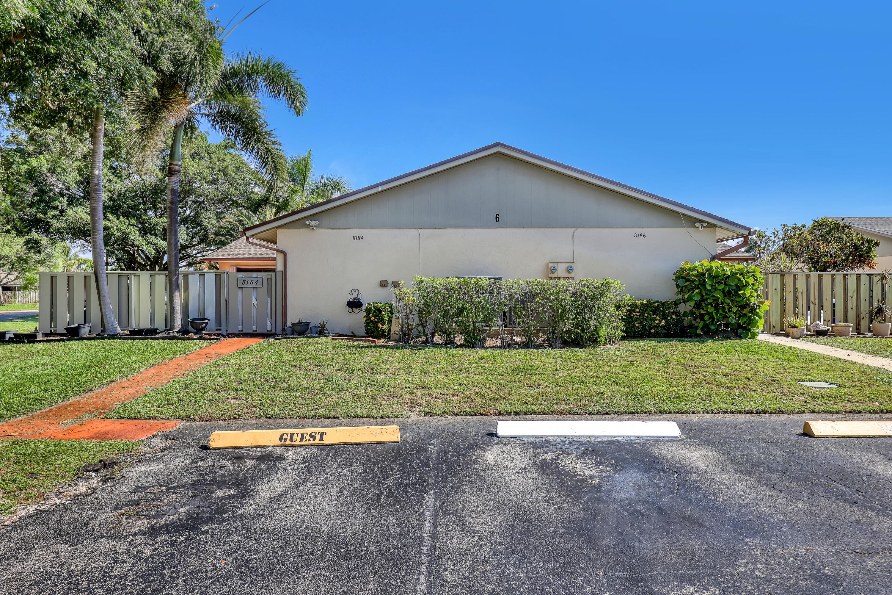 8184 Ambach Way, Hypoluxo, FL 33462 — photo 4 of 32