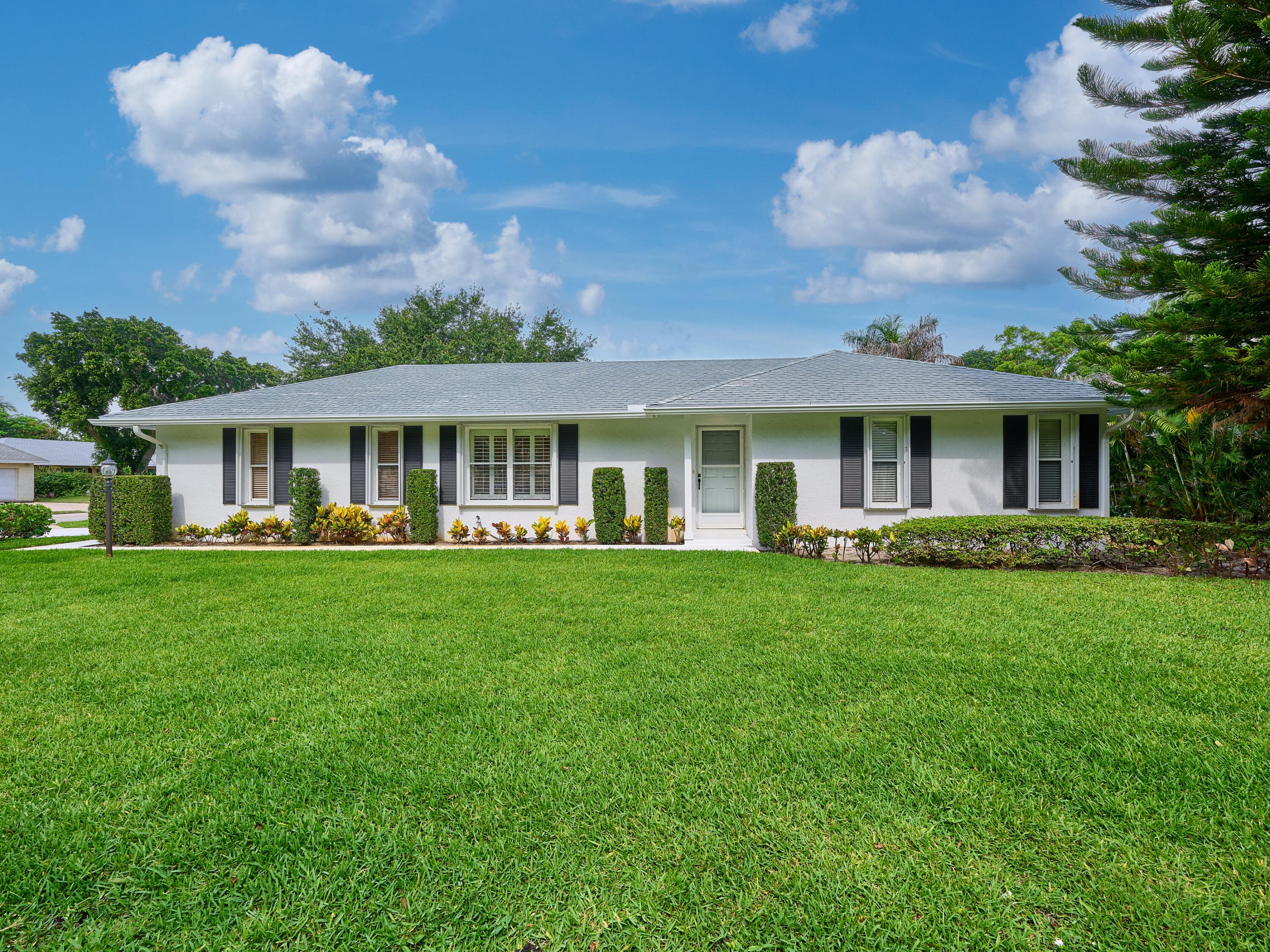 9901 SE Little Club Way N, Tequesta, FL 33469 — photo 4 of 69