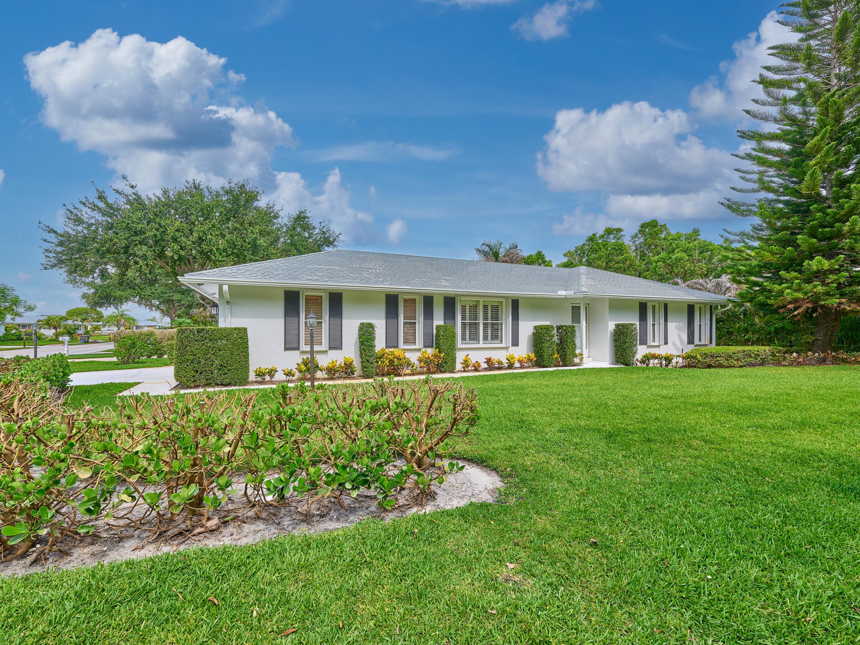9901 SE Little Club Way N, Tequesta, FL 33469 — photo 5 of 69