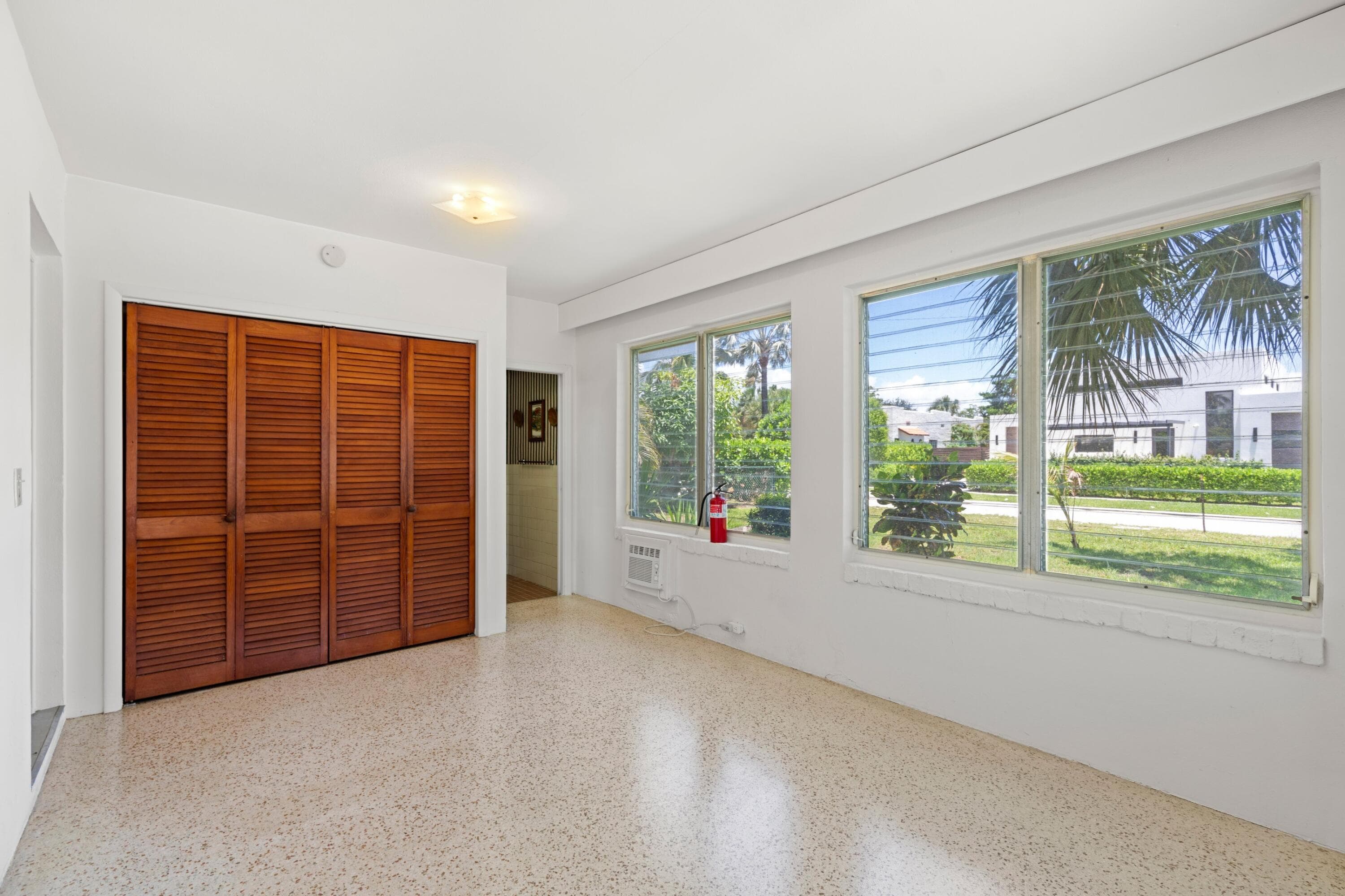 1725 N Lakeside Drive, Lake Worth Beach, FL 33460 — photo 21 of 28