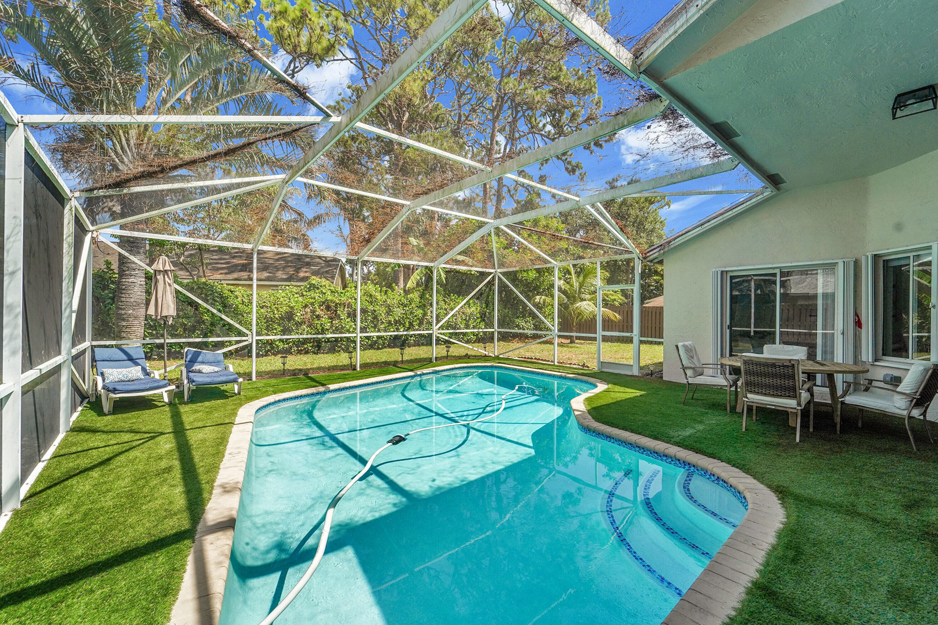 945 Sunflower Avenue, Delray Beach, FL 33445 — photo 3 of 47