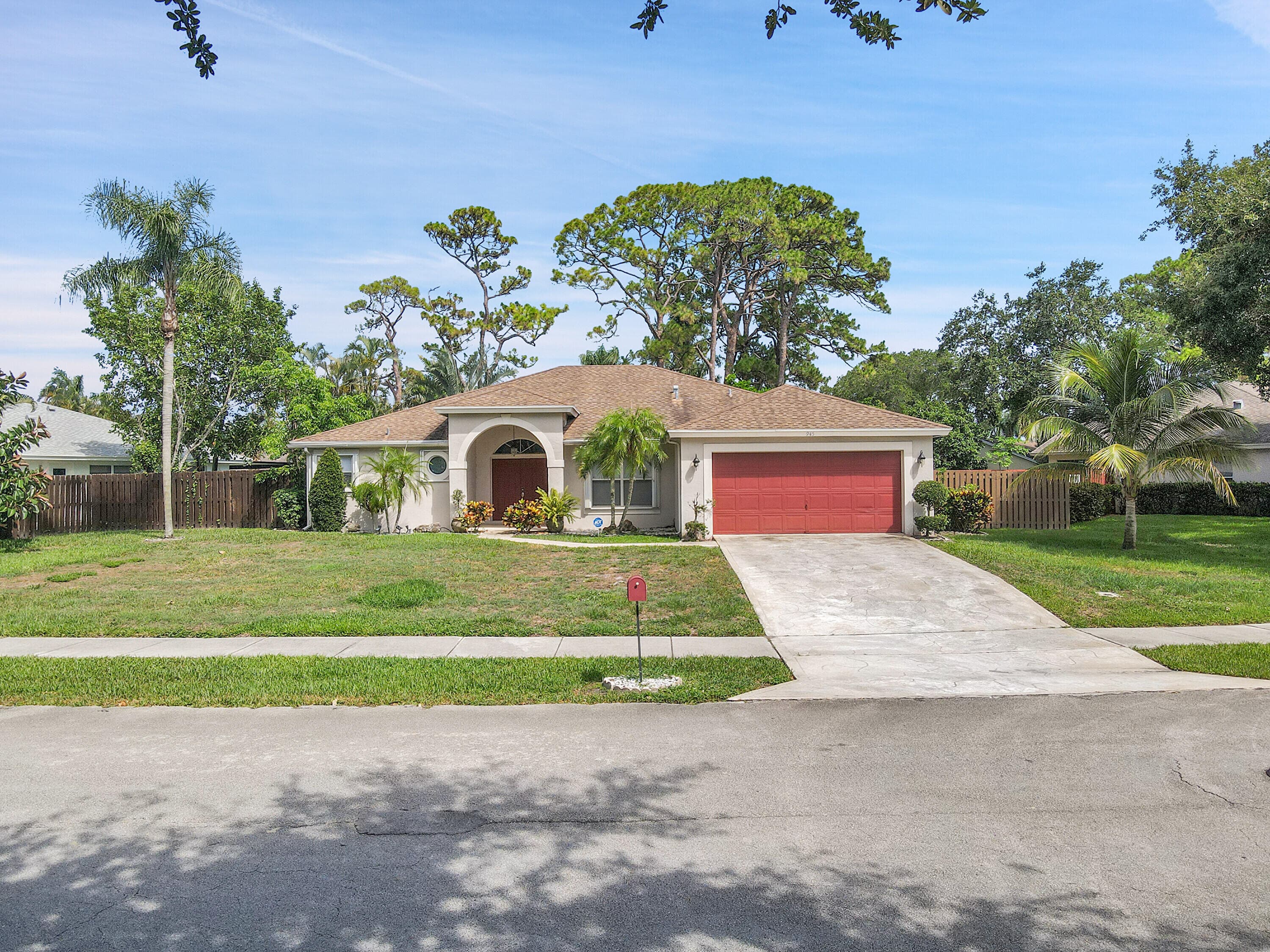 945 Sunflower Avenue, Delray Beach, FL 33445 — photo 36 of 47