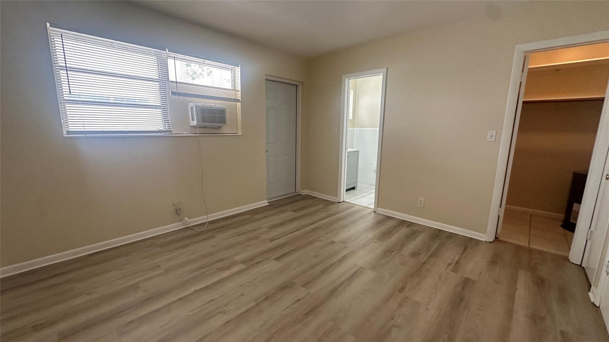 717 SE 16th Street 3, Fort Lauderdale, FL 33316 — photo 5 of 9