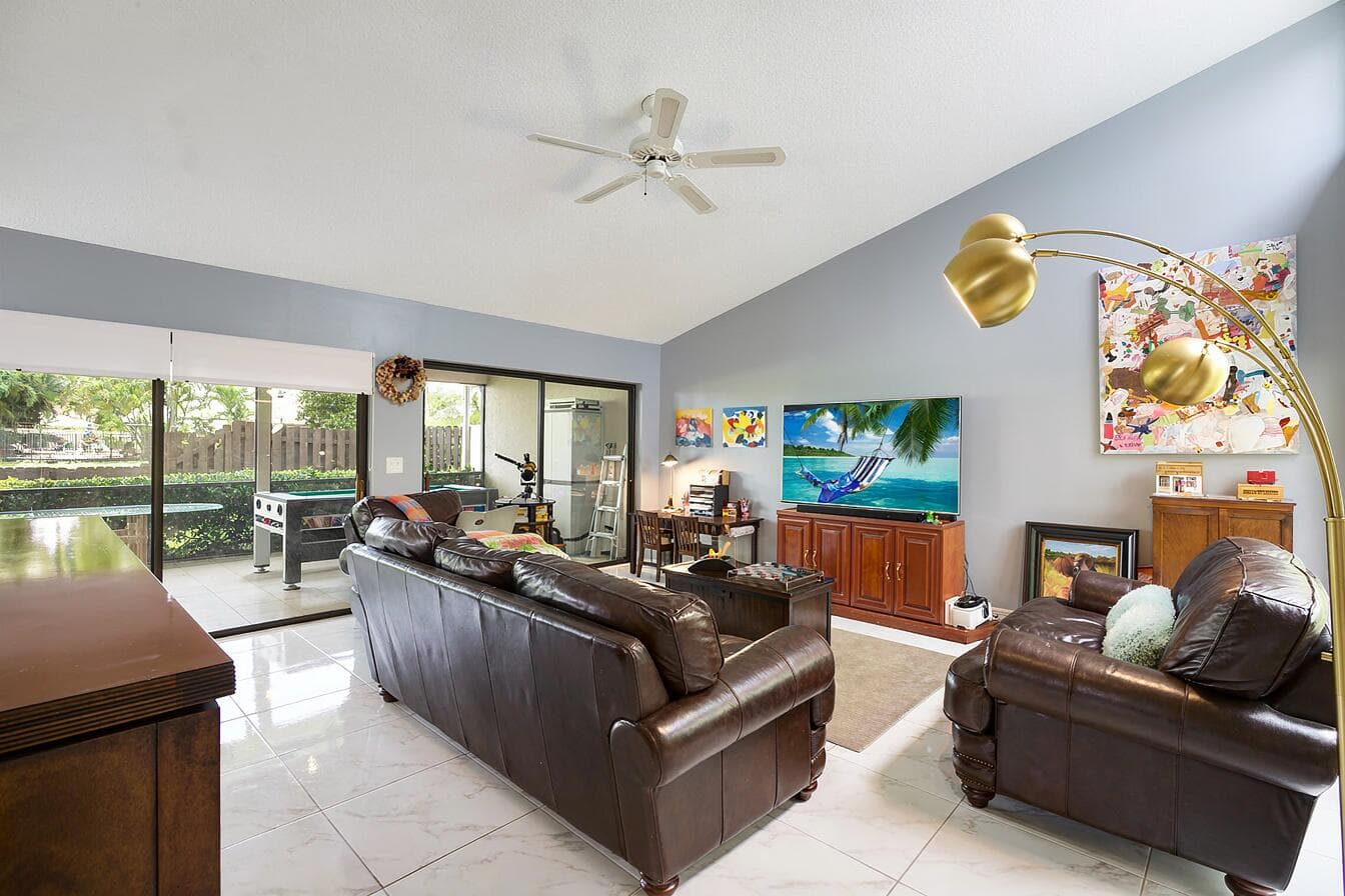 378 SW 28th Avenue, Delray Beach, FL 33445 — photo 6 of 39