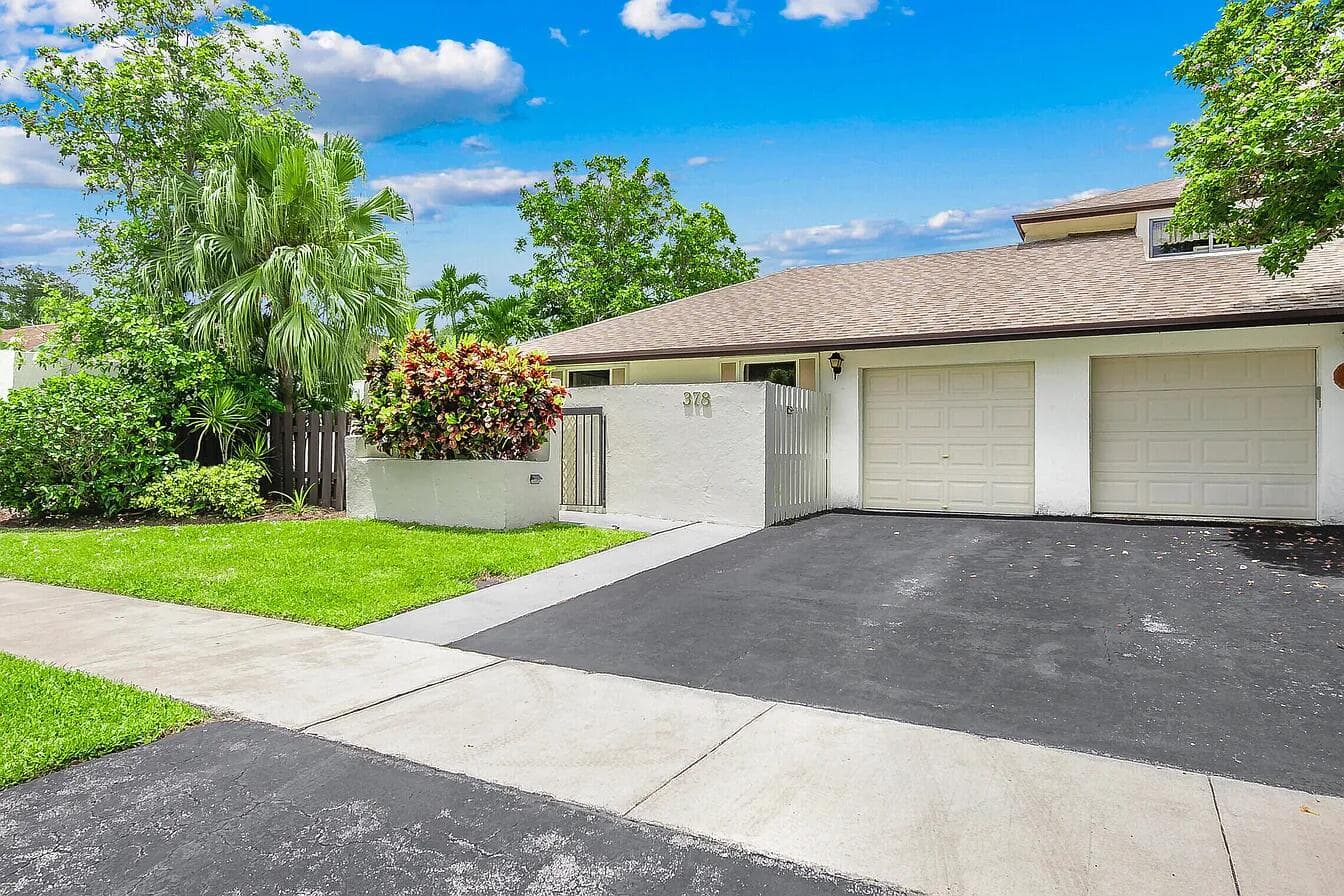 378 SW 28th Avenue, Delray Beach, FL 33445 — photo 2 of 39